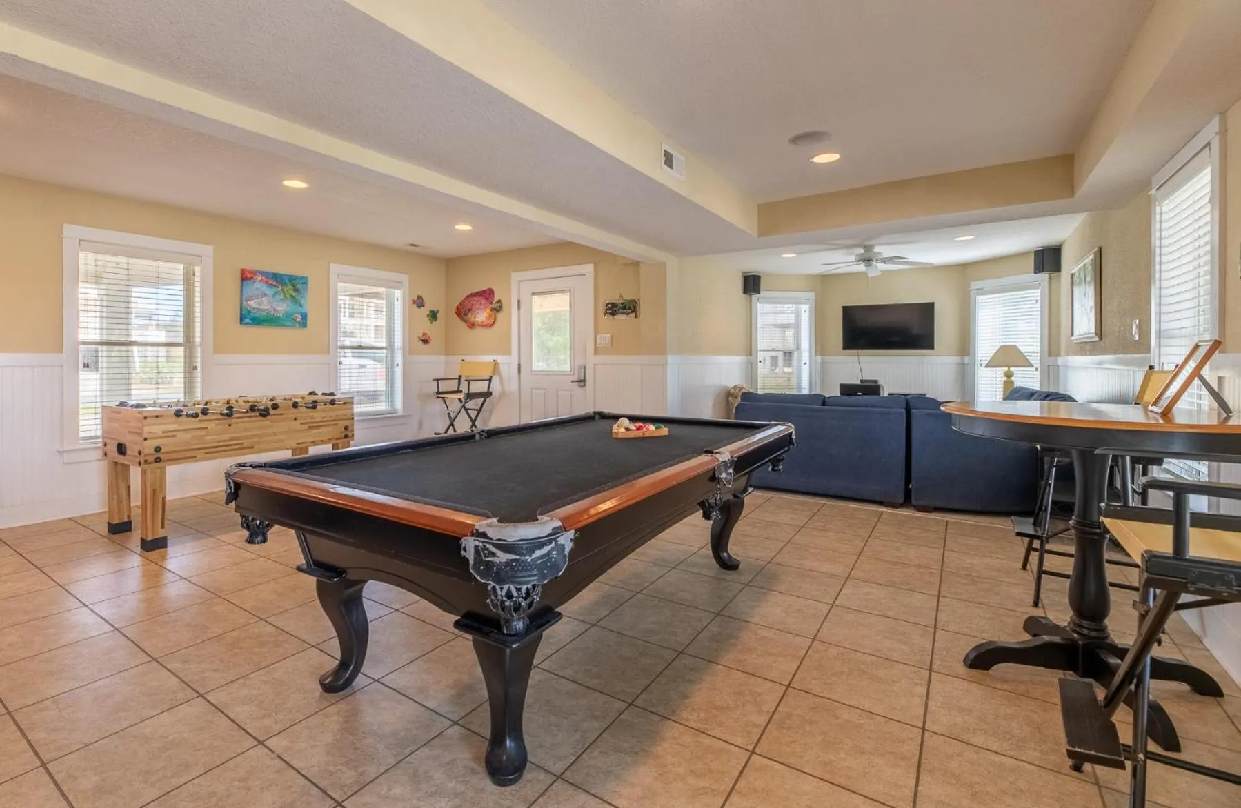 Sea Breeze - Corolla, Whalehead, Beach 50 Yds, Ocean View, Elevator, Pool Table, Foosball, Pool, Hot Tub