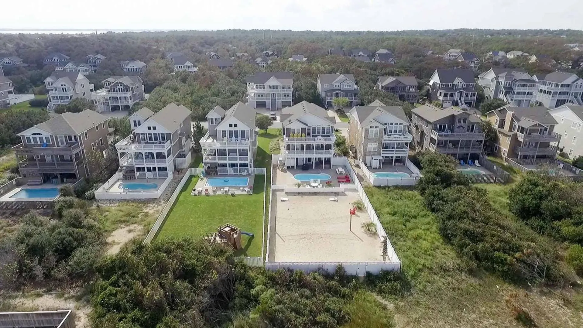 Dove Ocean - Old Nags Head Place, 350 Yds to Beach, Elevator, Pool, Hot Tub, Outdoor Kitchen