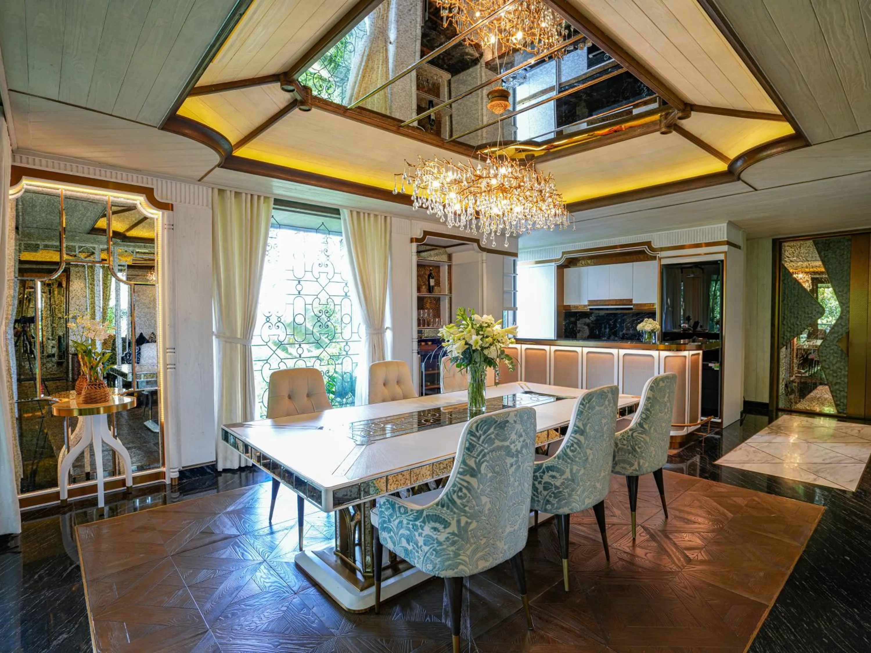 Dining area in An Lam Retreats Saigon River