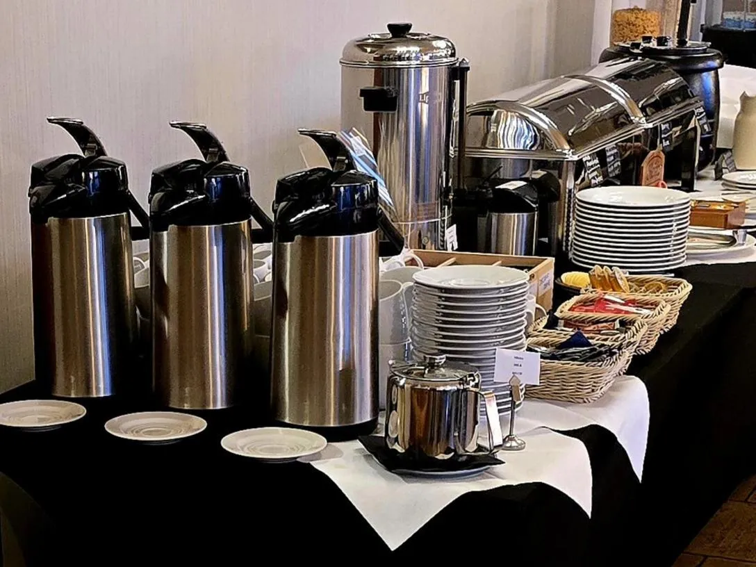 Restaurant/places to eat in Six Suites, Old Town