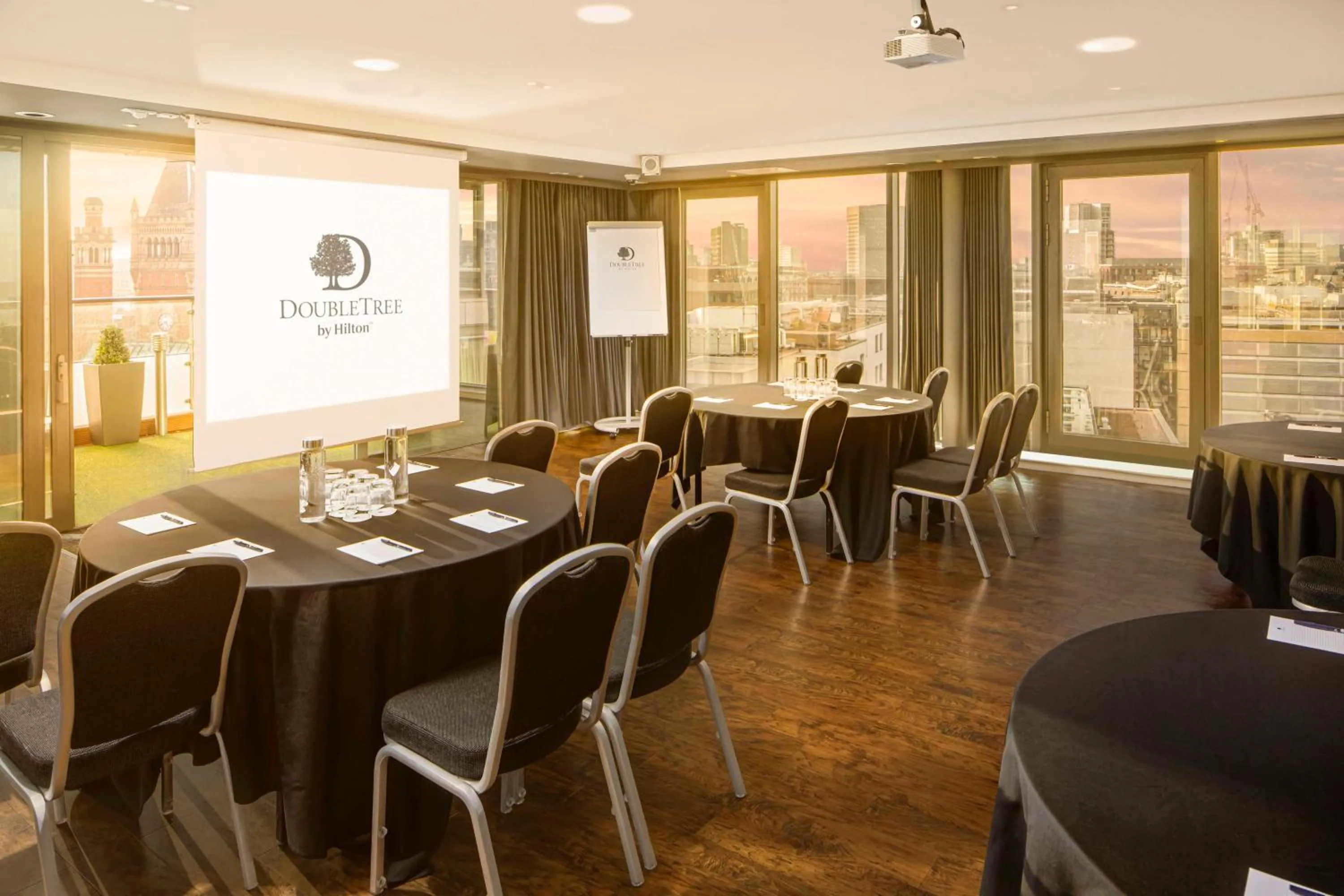 Meeting/conference room in DoubleTree by Hilton Manchester Piccadilly