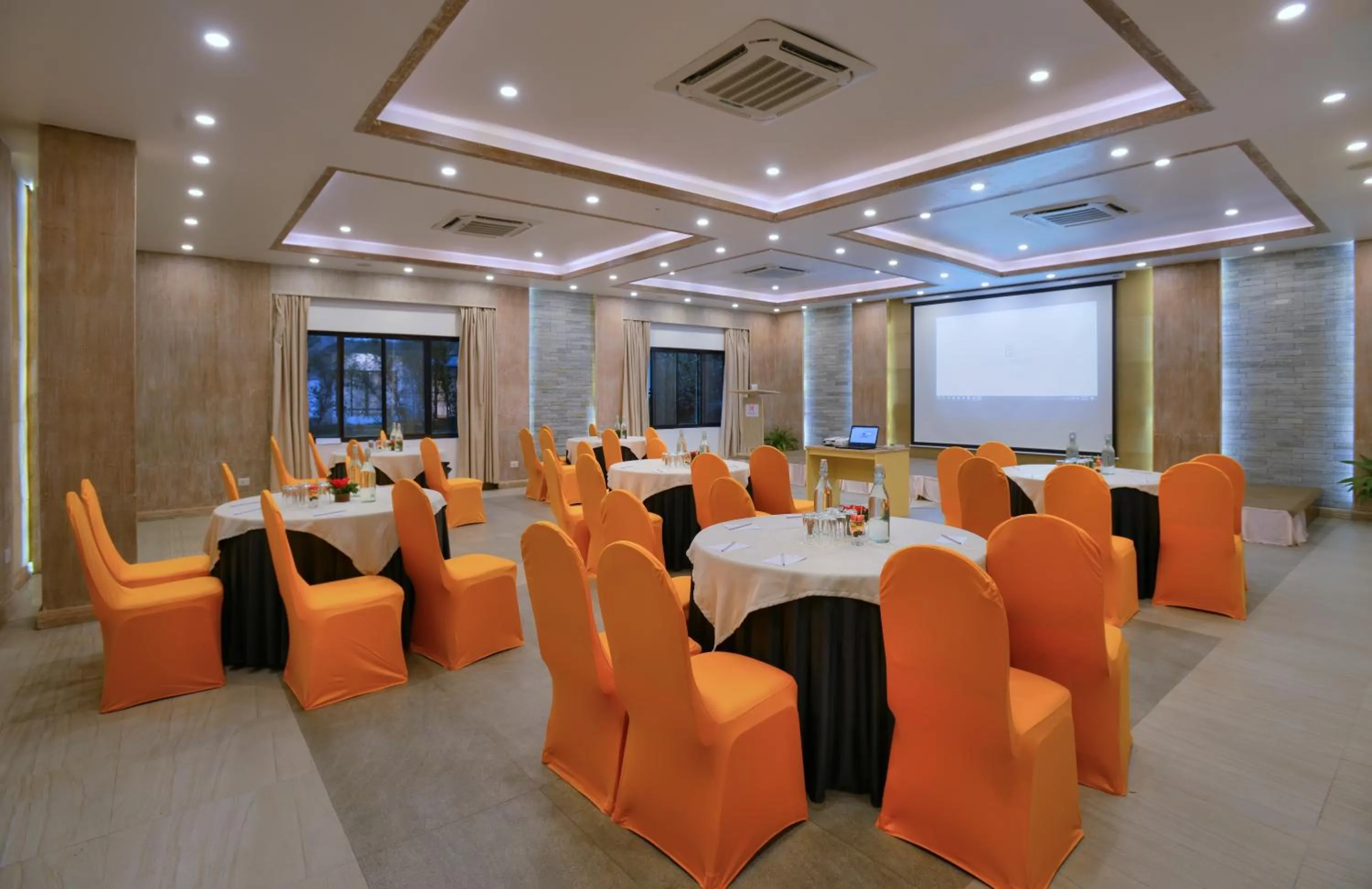 Banquet/Function facilities in Hotel Barahi Pokhara