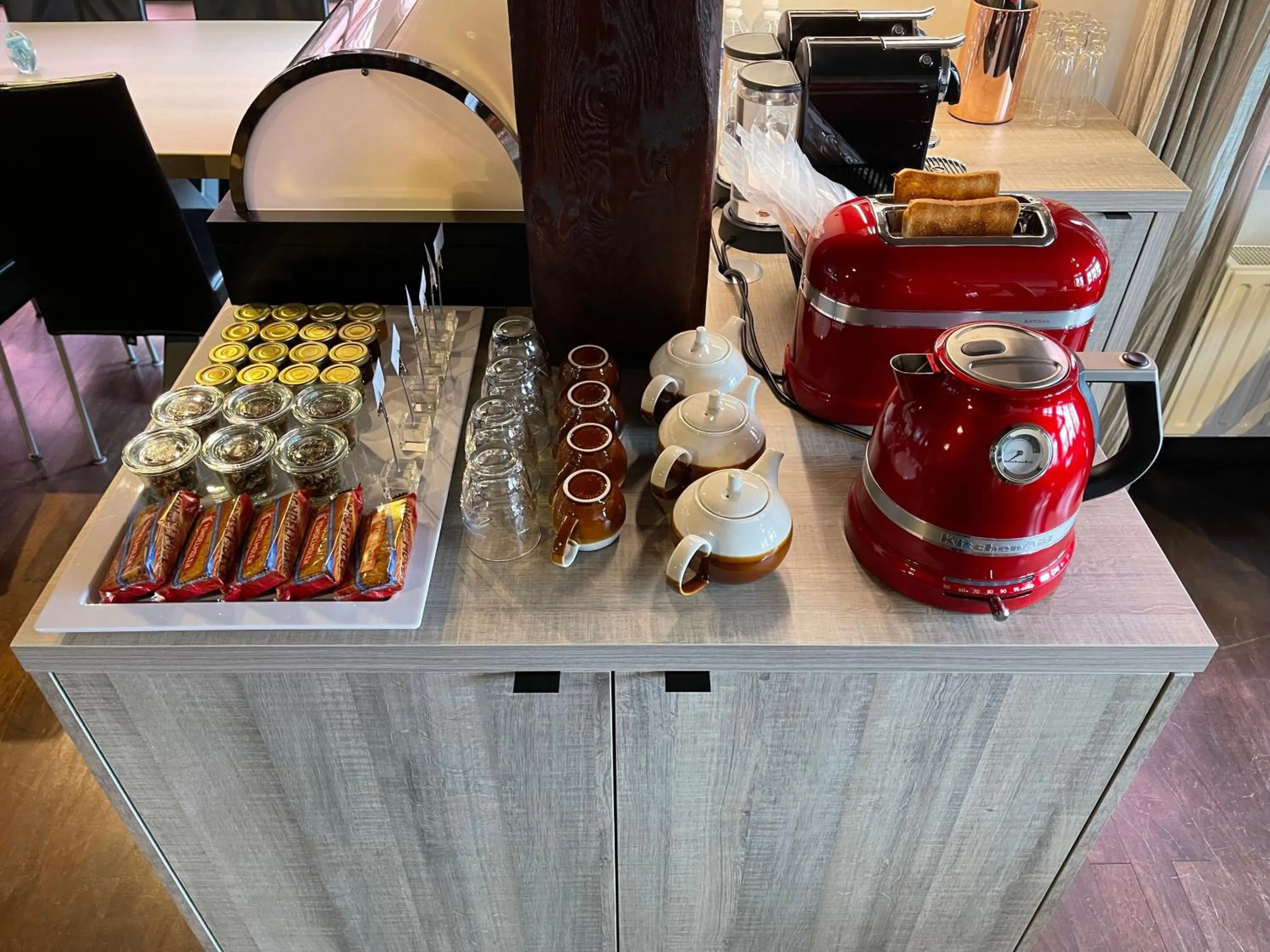 Buffet breakfast in Villa Hotel