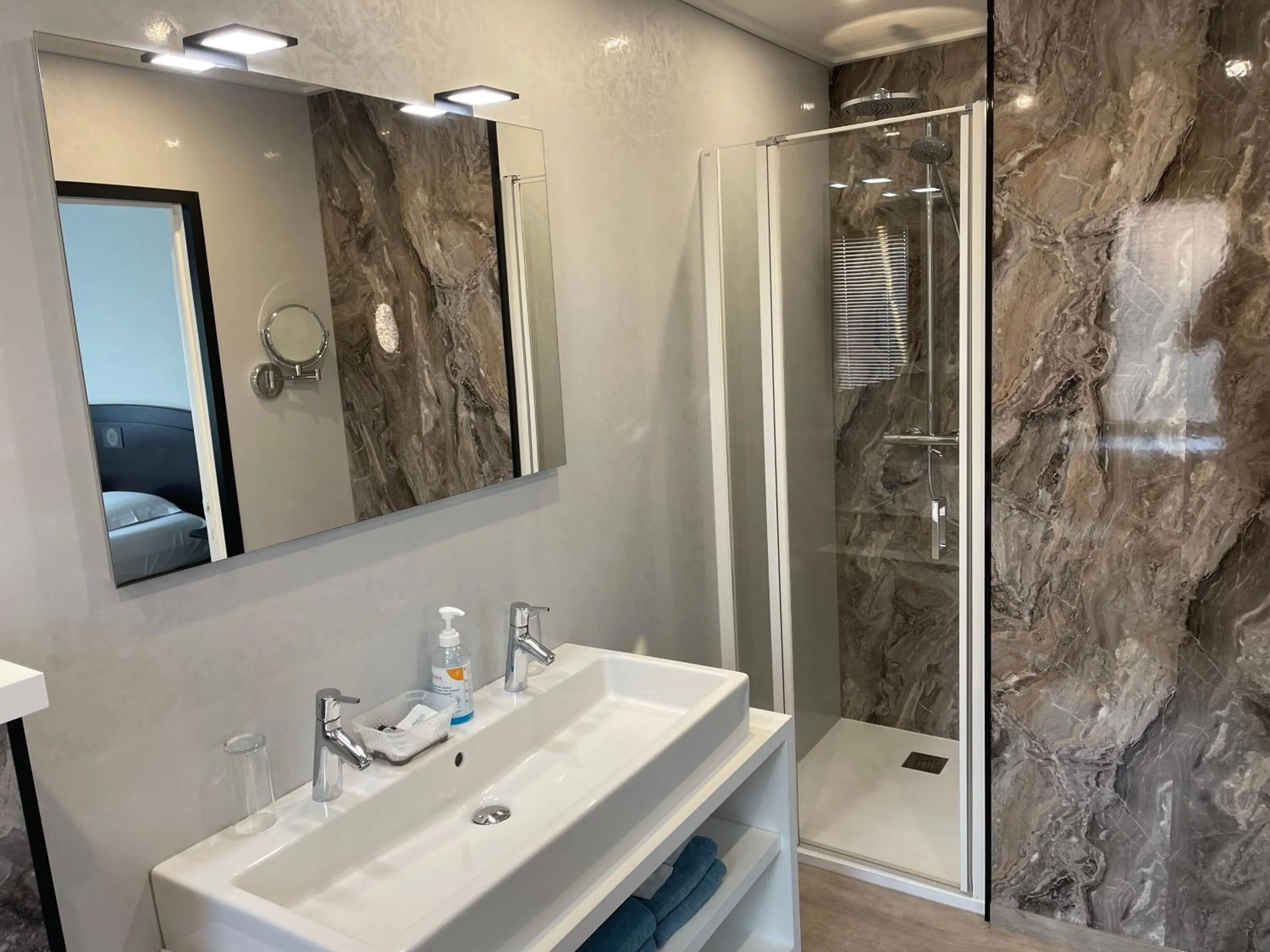 Shower in Villa Hotel