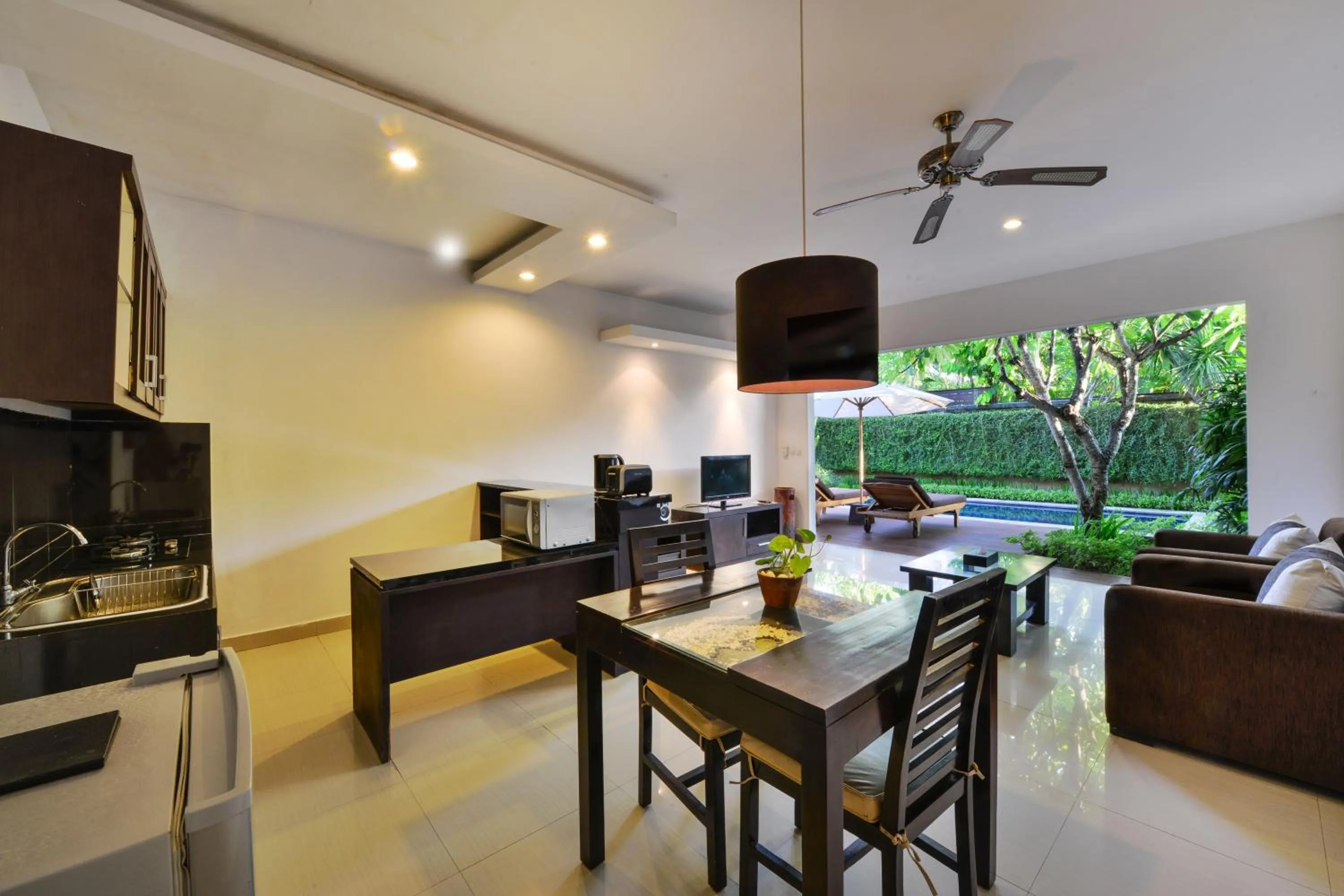 Kitchen or kitchenette in The Yubi Boutique Villas Seminyak