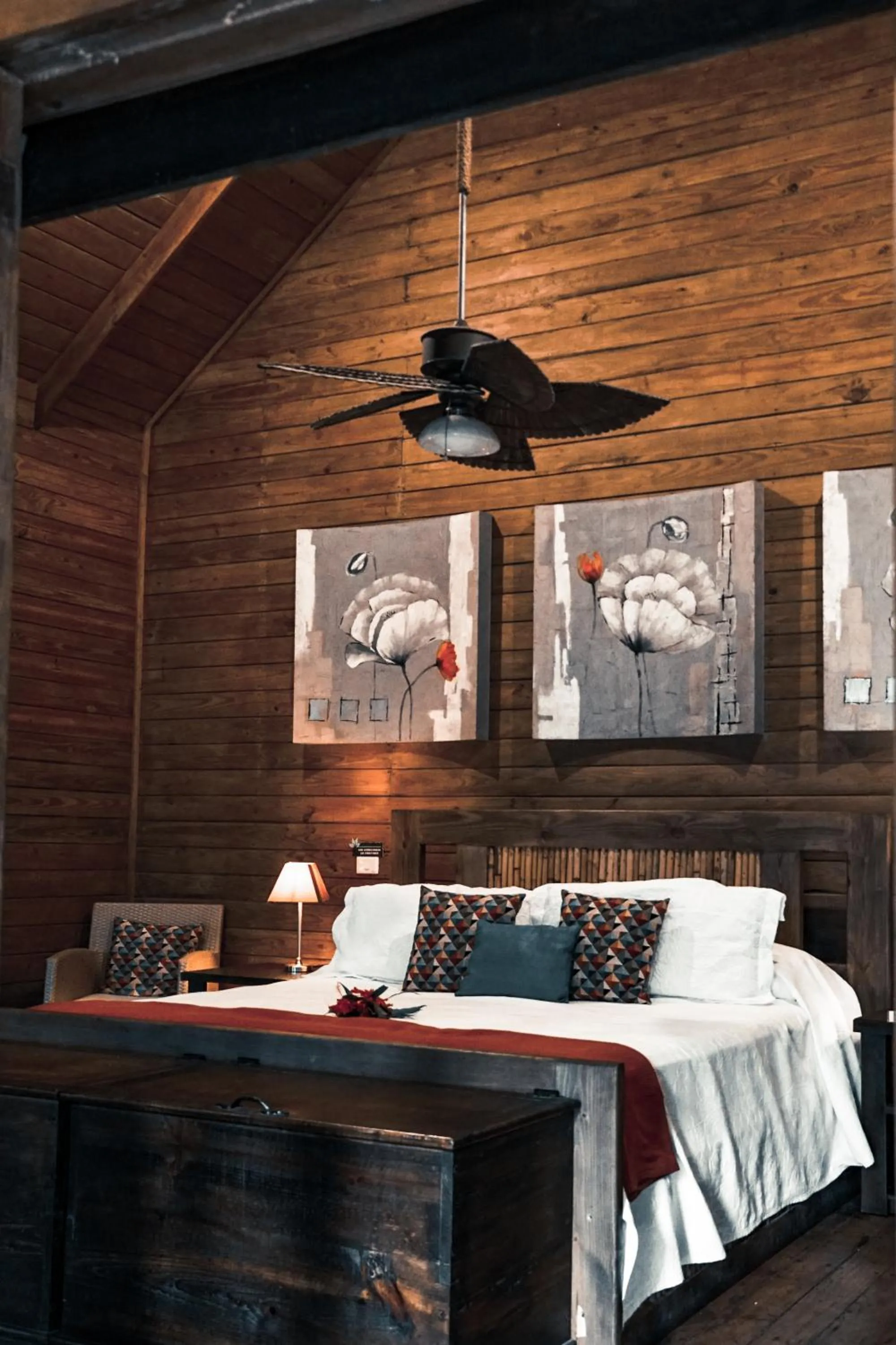 Bedroom in Platon Ecolodge