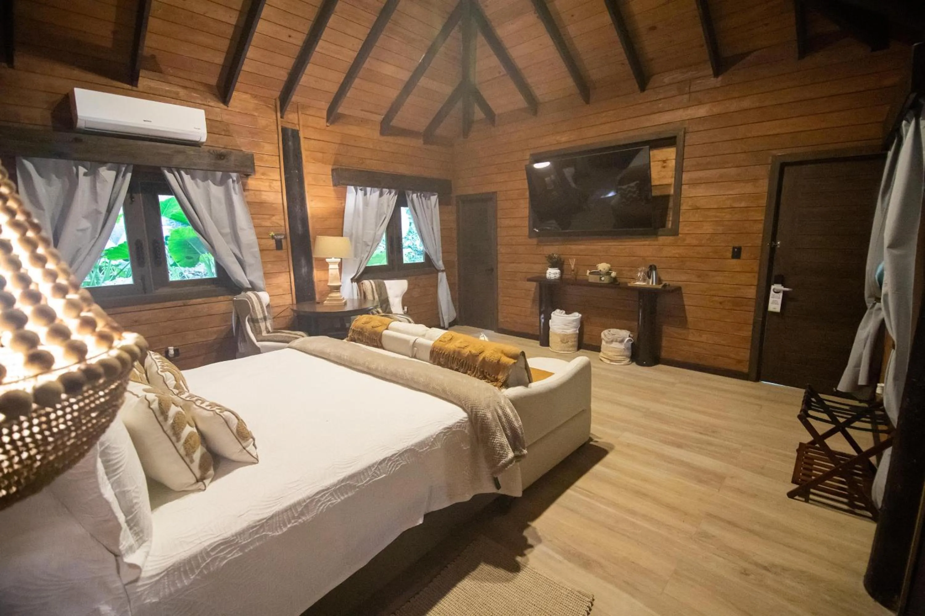 Bed in Platon Ecolodge