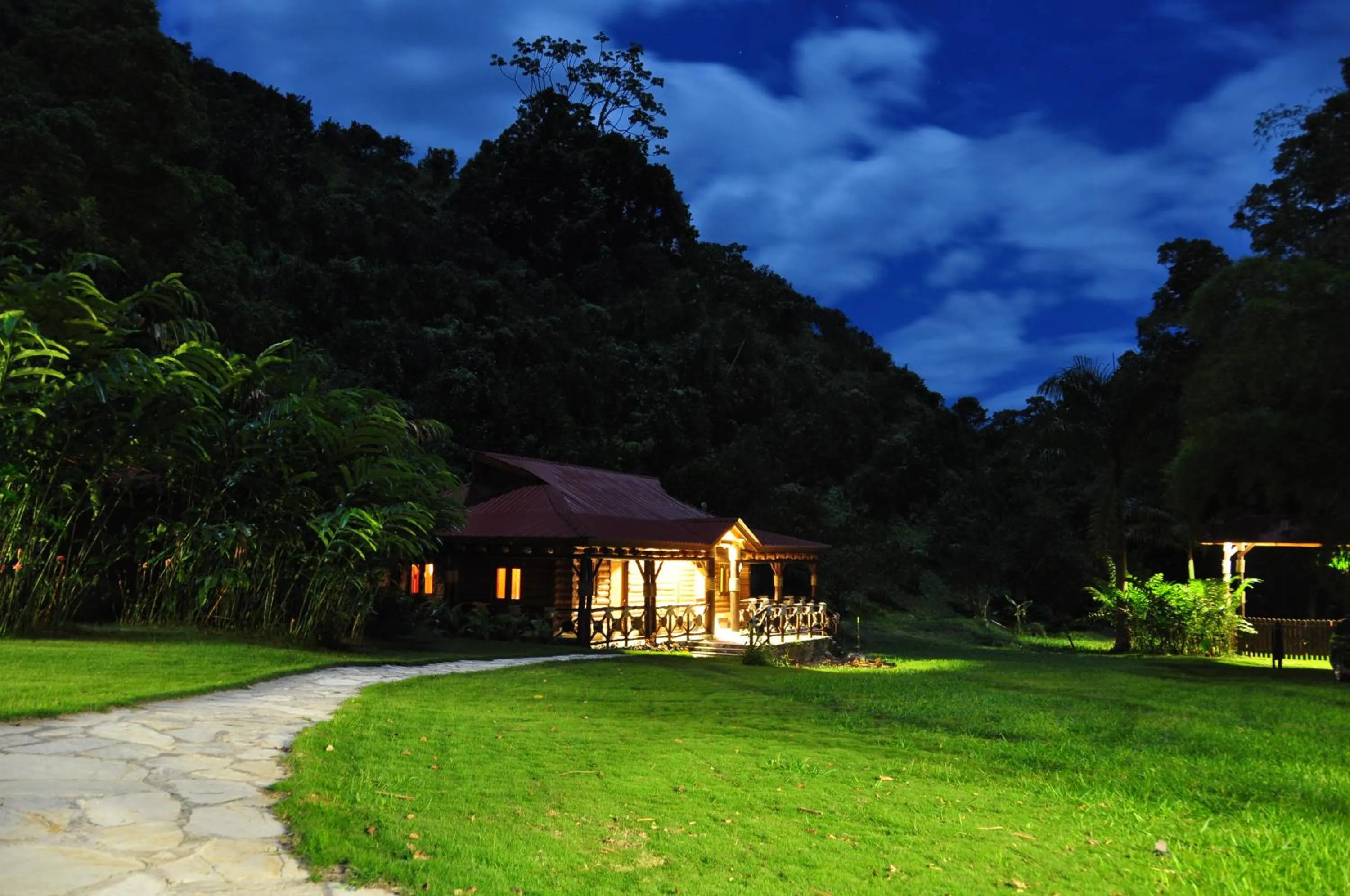 Night in Platon Ecolodge