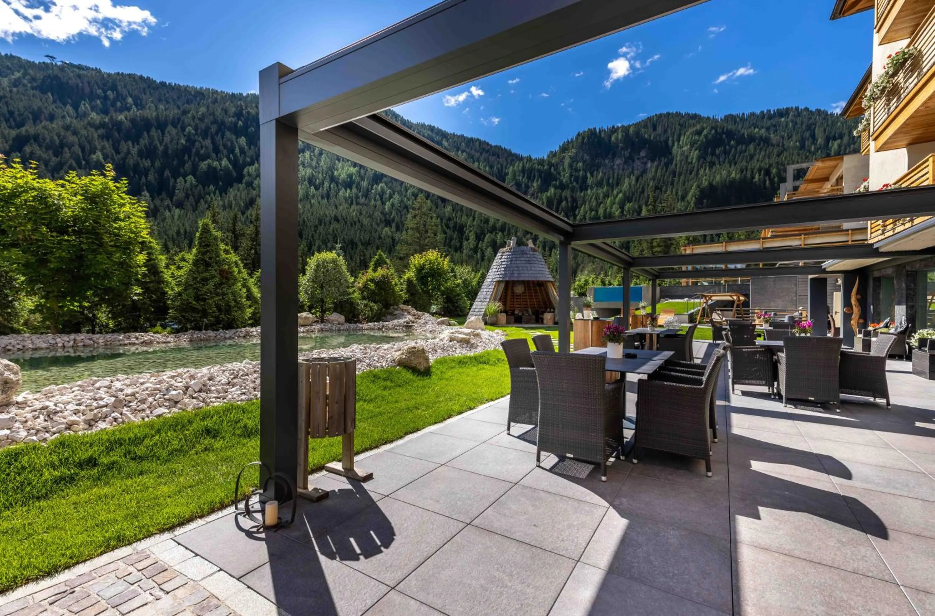 Garden in Hotel Cristallo - Wellness Mountain Living