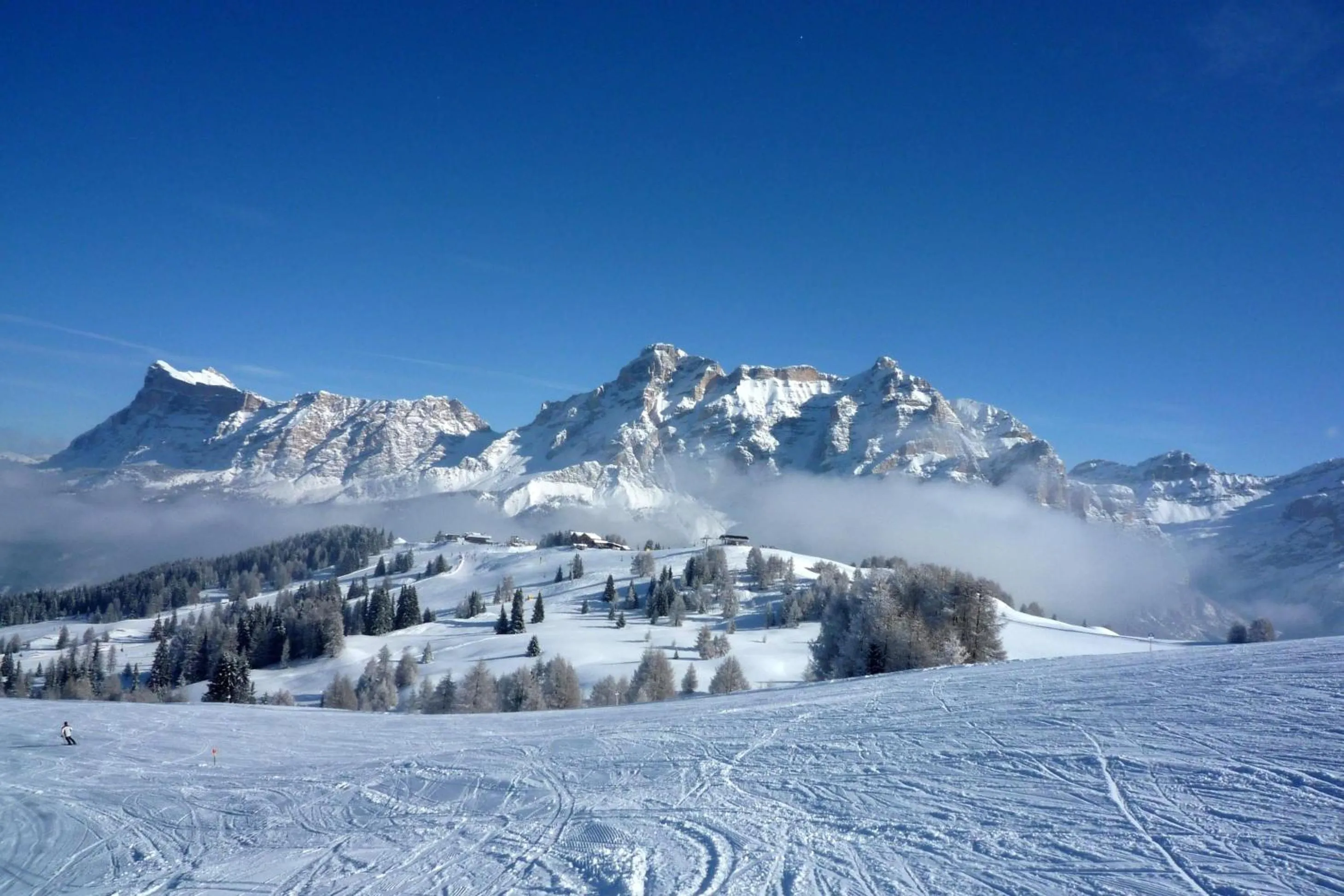 Skiing in Hotel Cristallo - Wellness Mountain Living