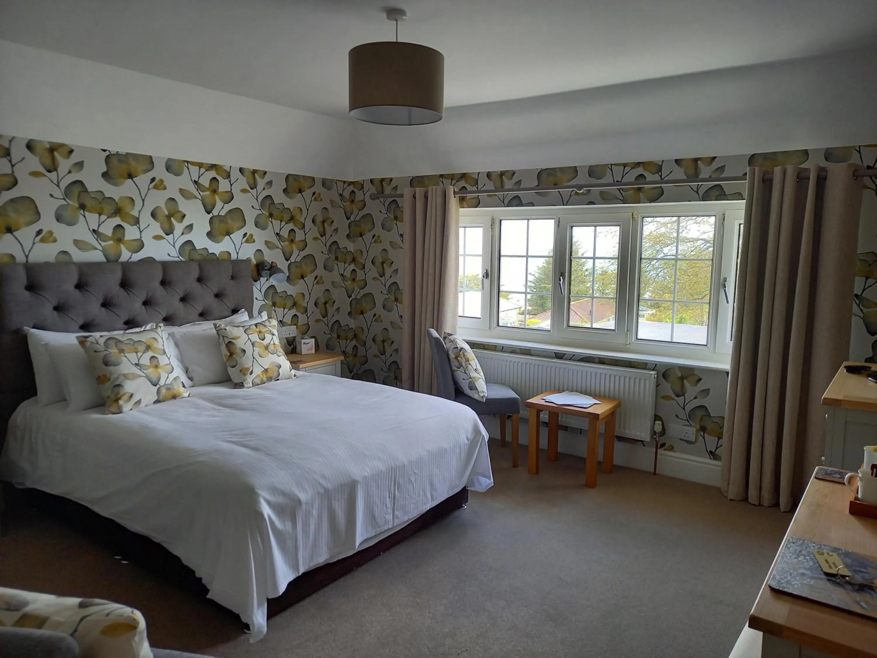 Bedroom, Bed in Trelawne Hotel