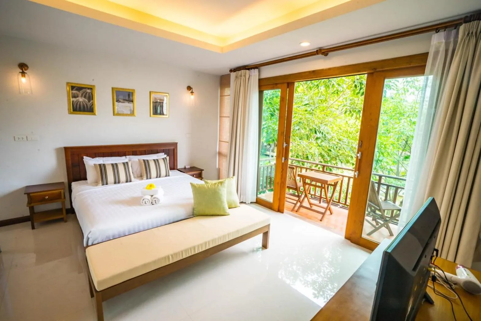 Bed in Anyamanee Resort