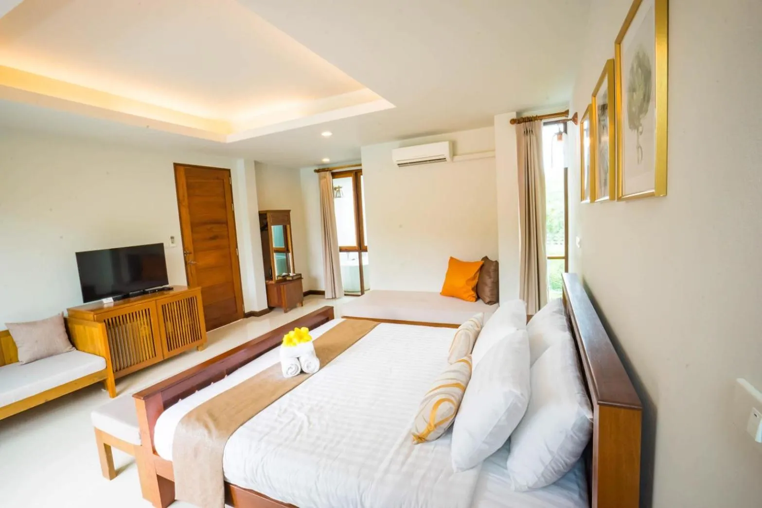 Bed in Anyamanee Resort