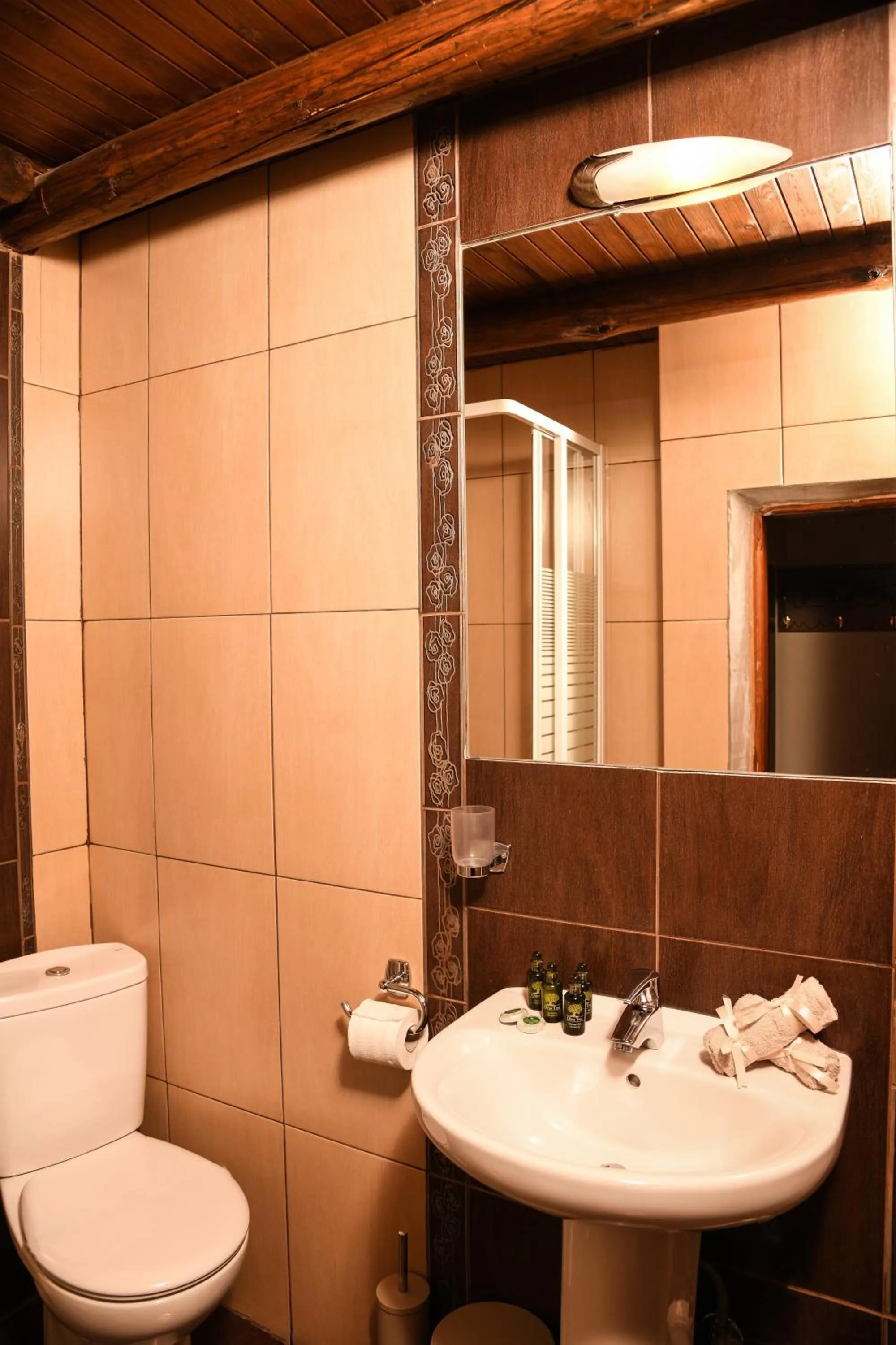 Bathroom in Αρχοντικό Ταρσούνα