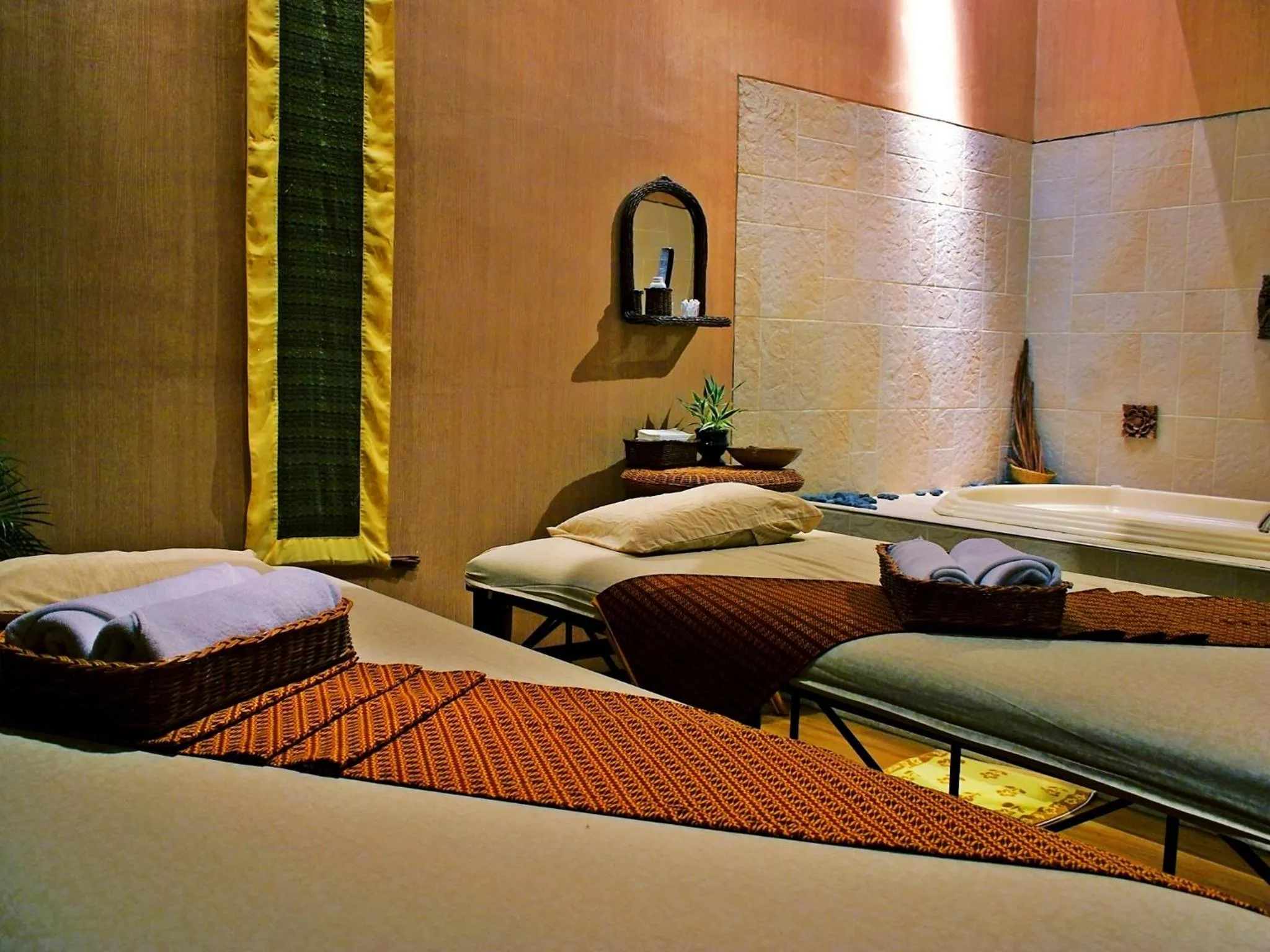 Spa and wellness centre/facilities, Bed in Grand Elite Hotel Pekanbaru