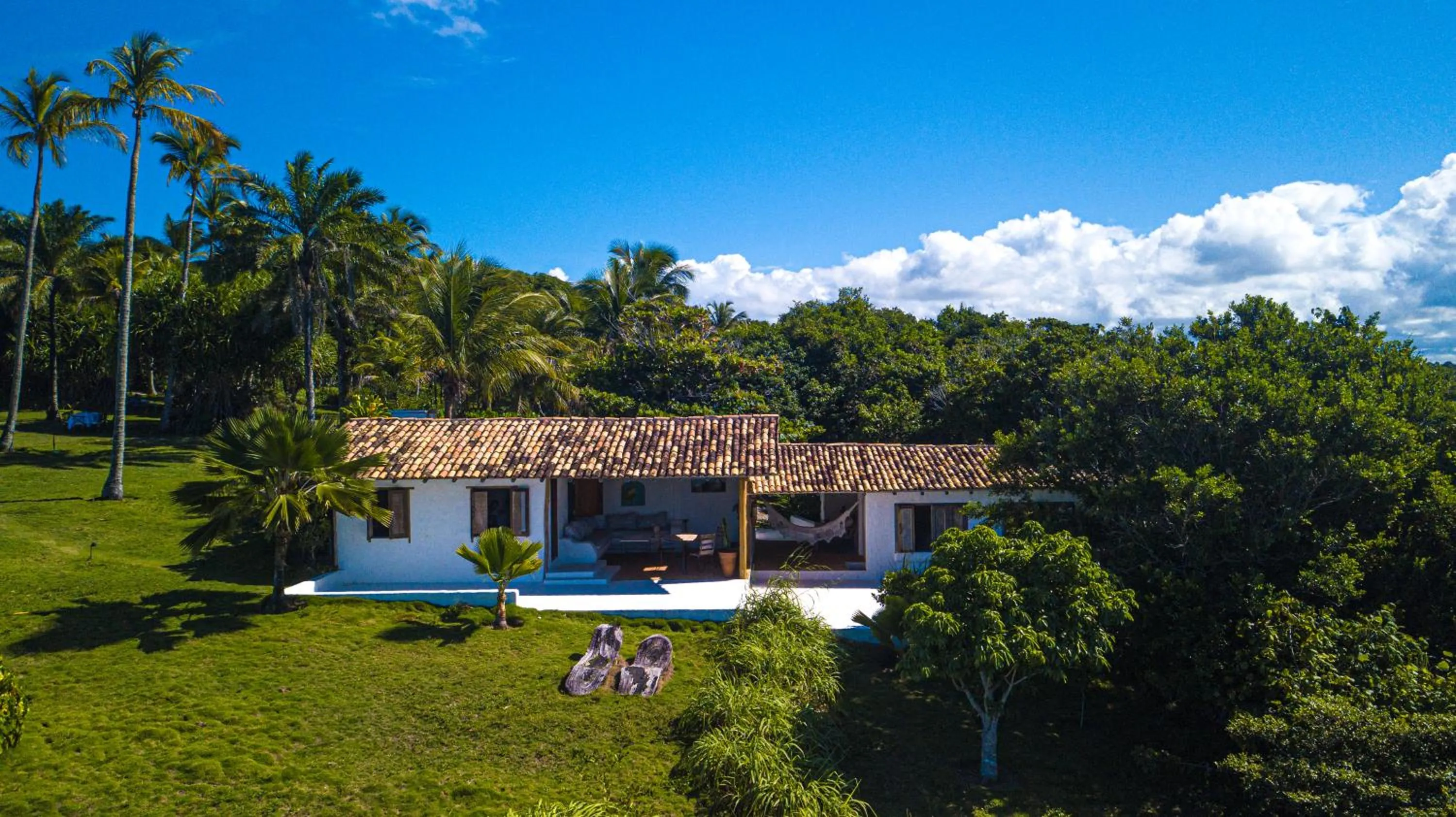 Facade/entrance in Hotel Calá & Divino