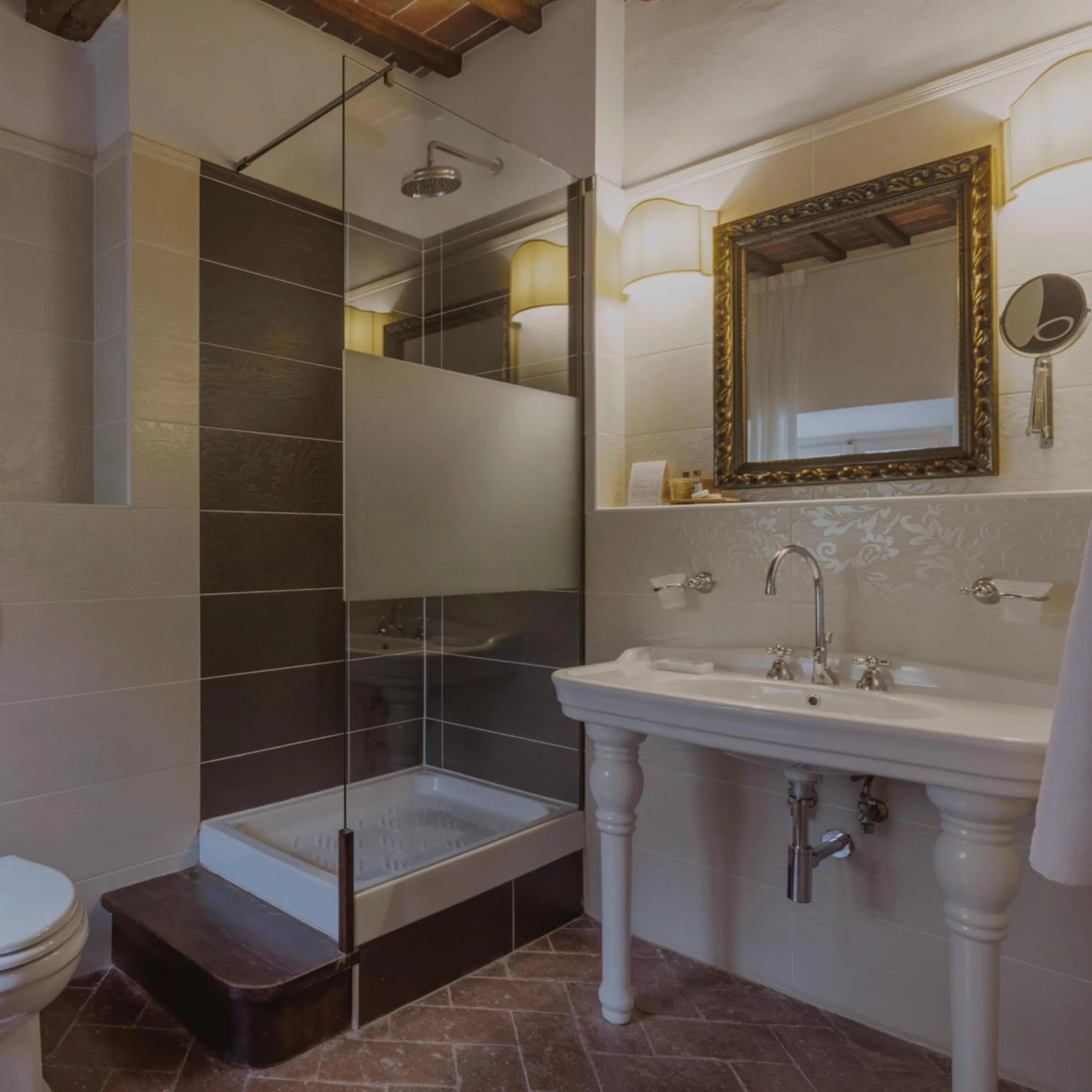 Bathroom in Hotel Villa Sermolli