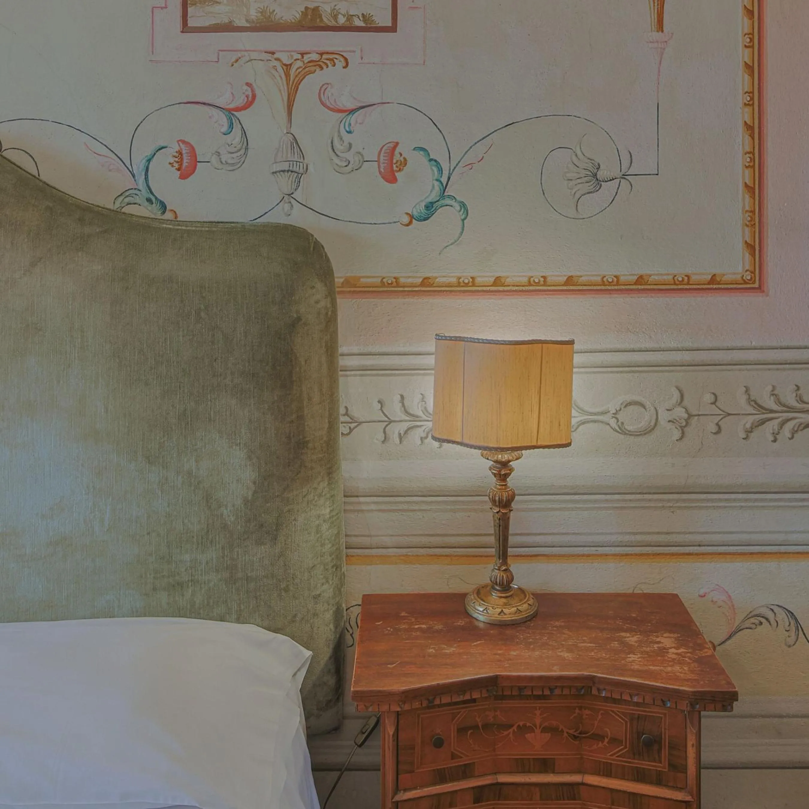 Bed in Hotel Villa Sermolli