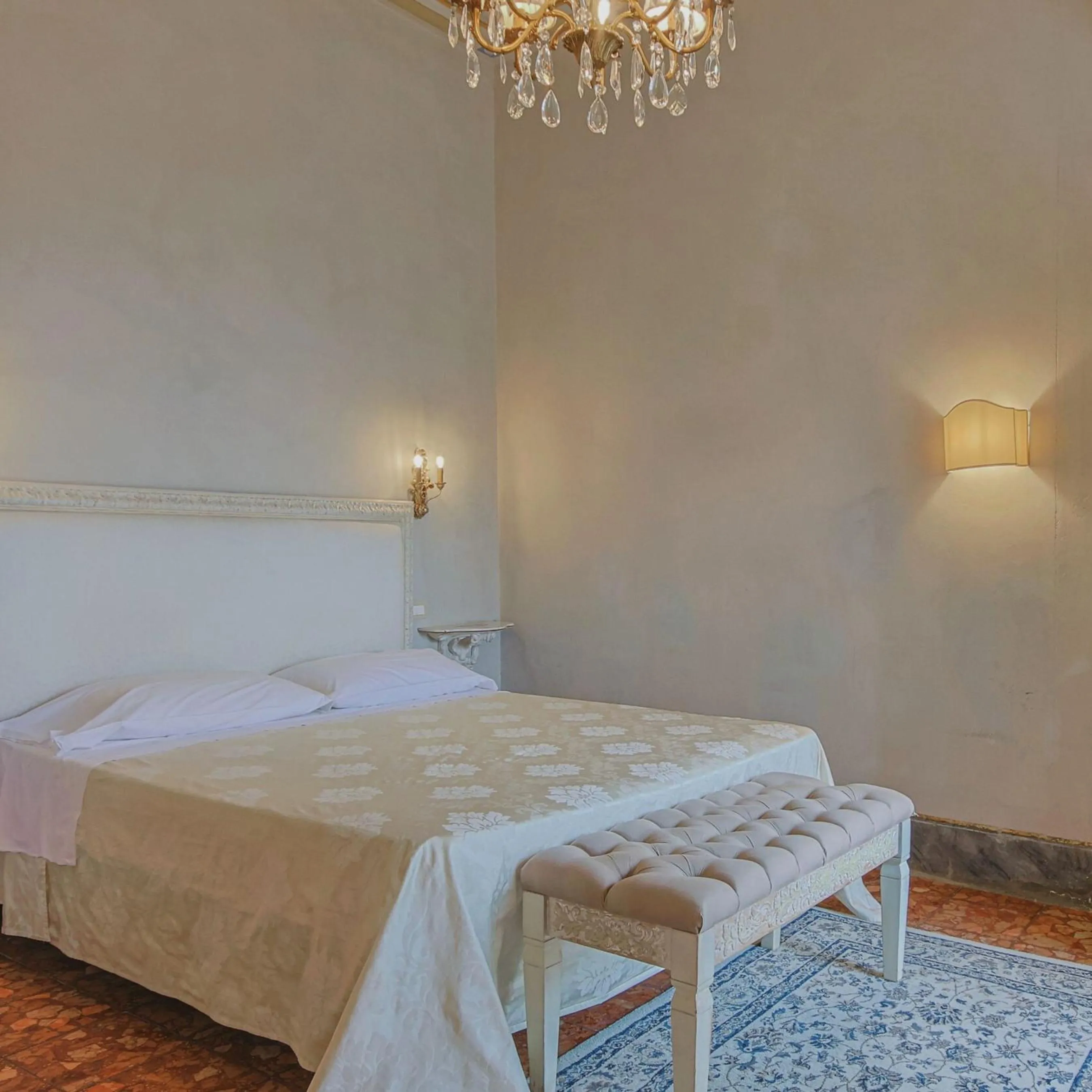 Bed in Hotel Villa Sermolli