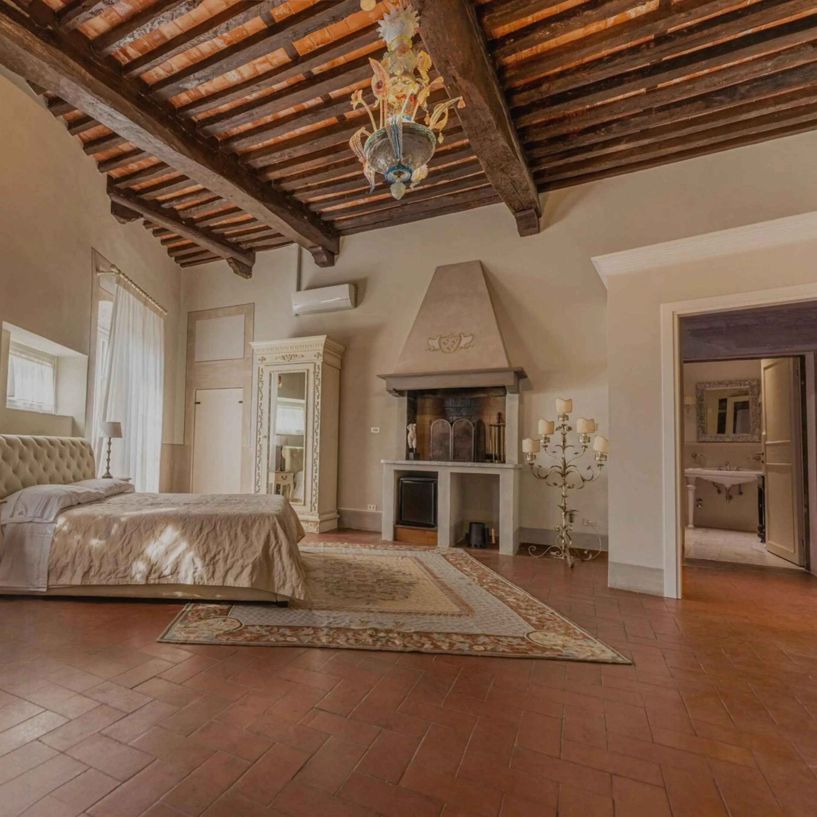 Bed in Hotel Villa Sermolli