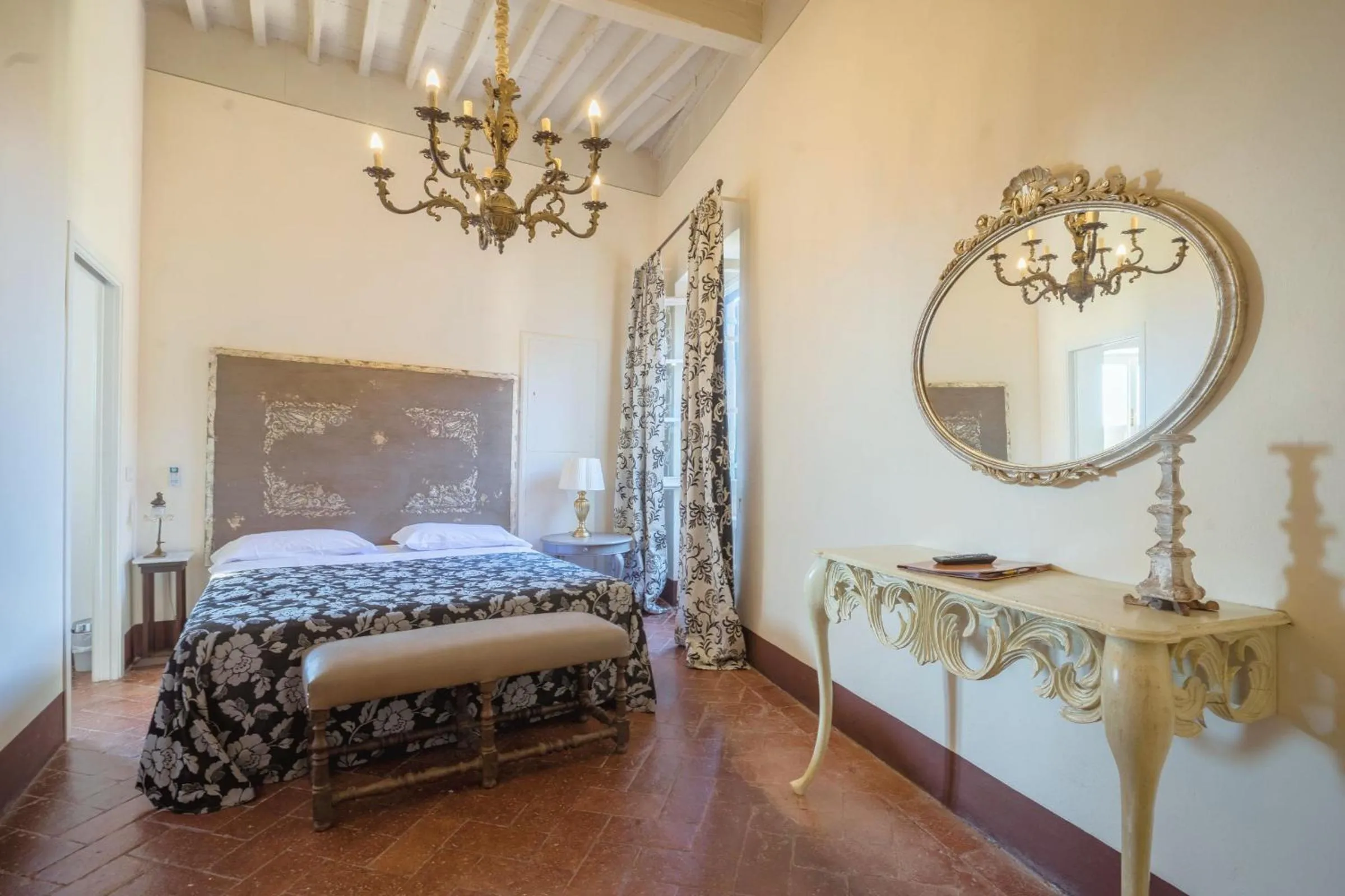 Bedroom, Bed in Hotel Villa Sermolli