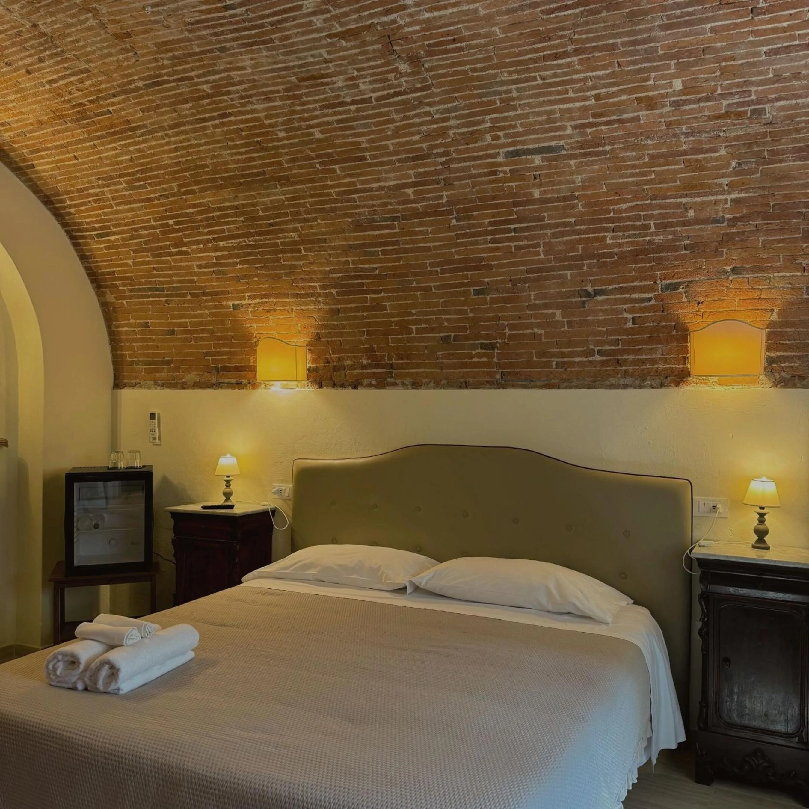 Bed in Hotel Villa Sermolli
