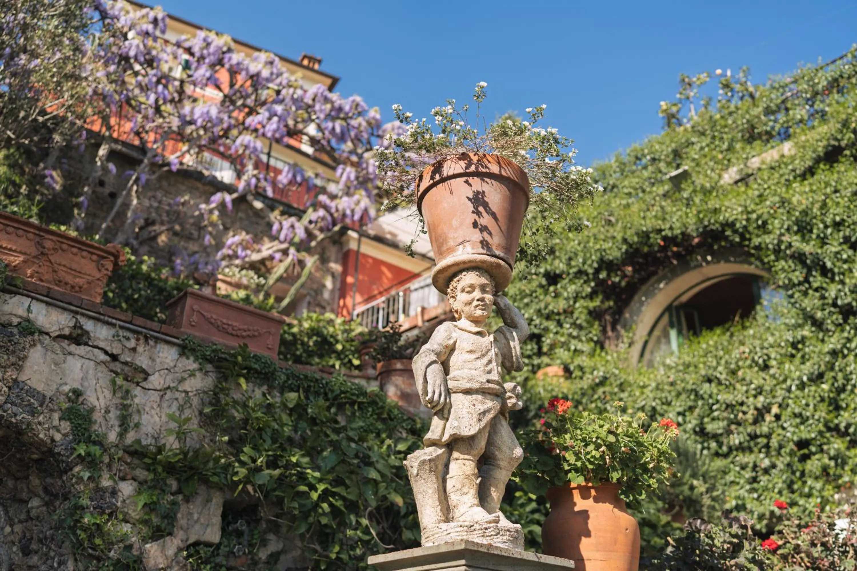 Garden view in Hotel Villa Sermolli