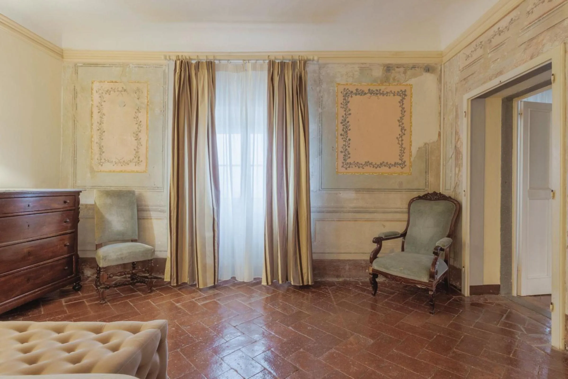 Bedroom in Hotel Villa Sermolli