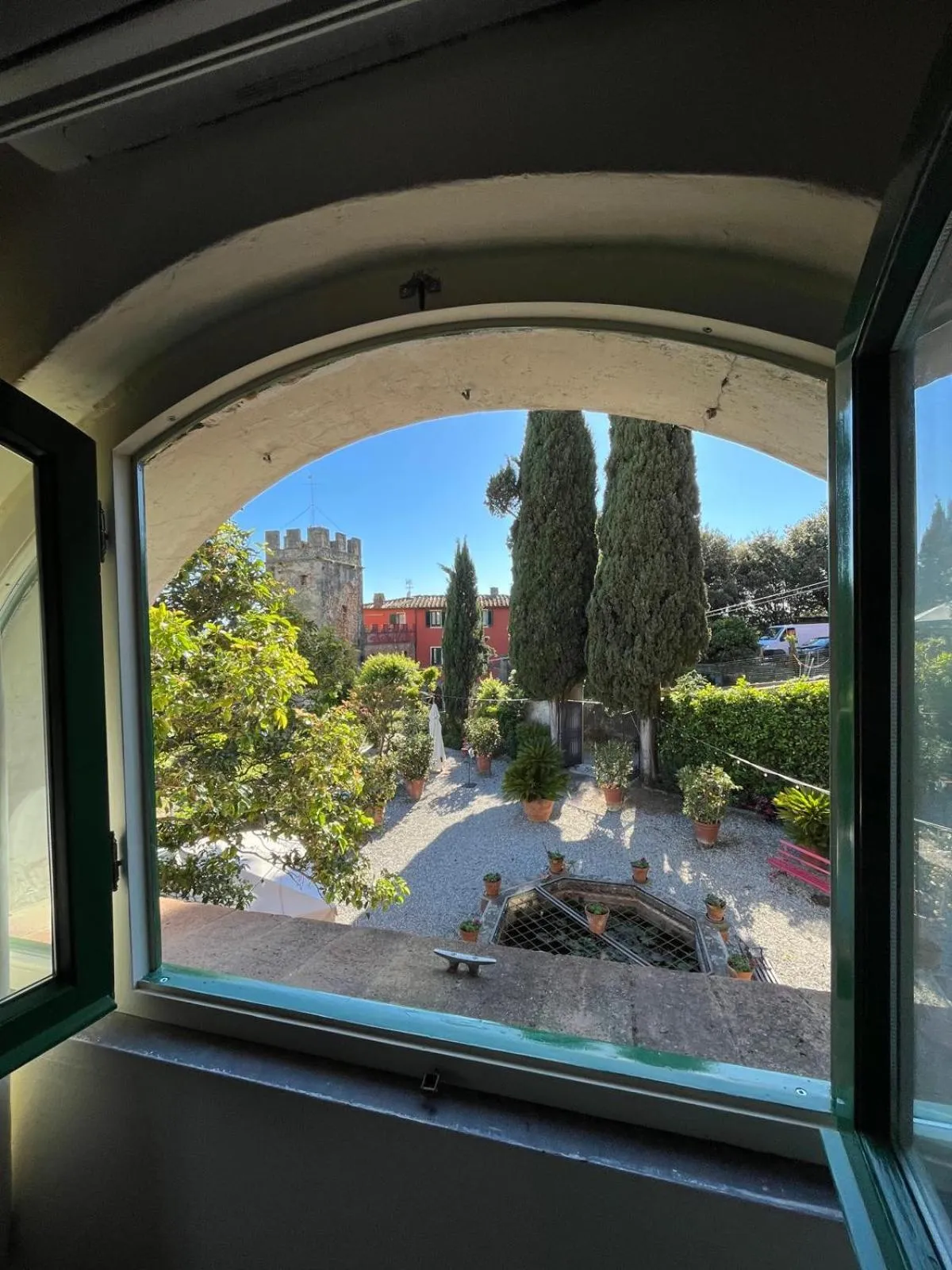 Garden view in Hotel Villa Sermolli
