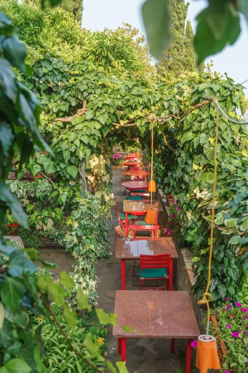 Spring in Hotel Villa Sermolli