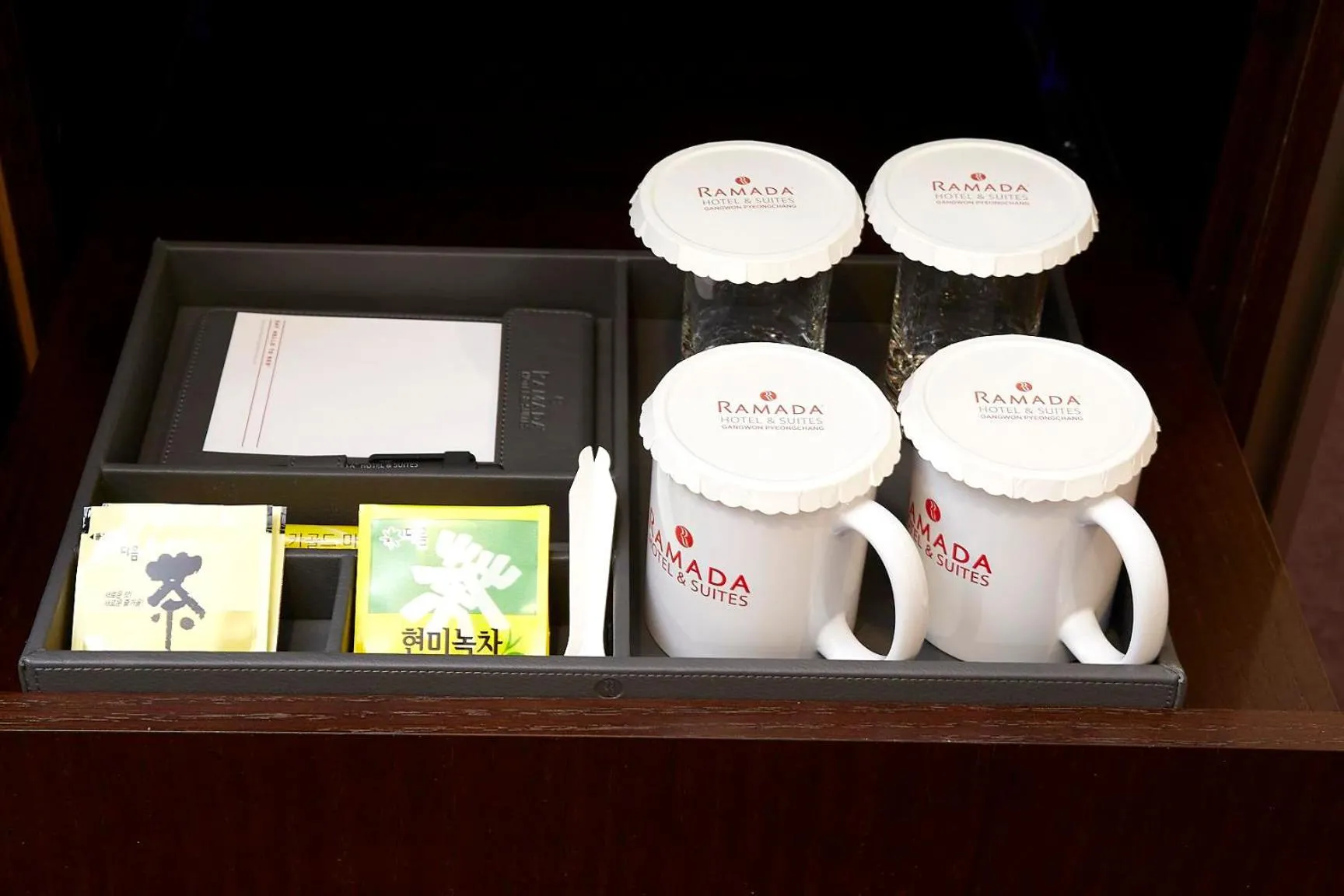 Coffee/tea facilities in Ramada Hotel & Suite by Wyndham Gangwon Pyeongchang