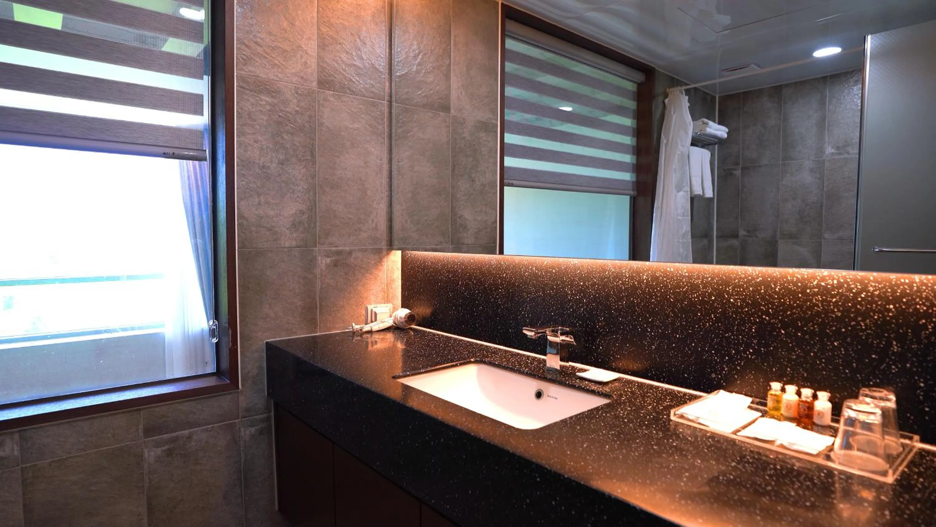 Bathroom in Ramada Hotel & Suite by Wyndham Gangwon Pyeongchang