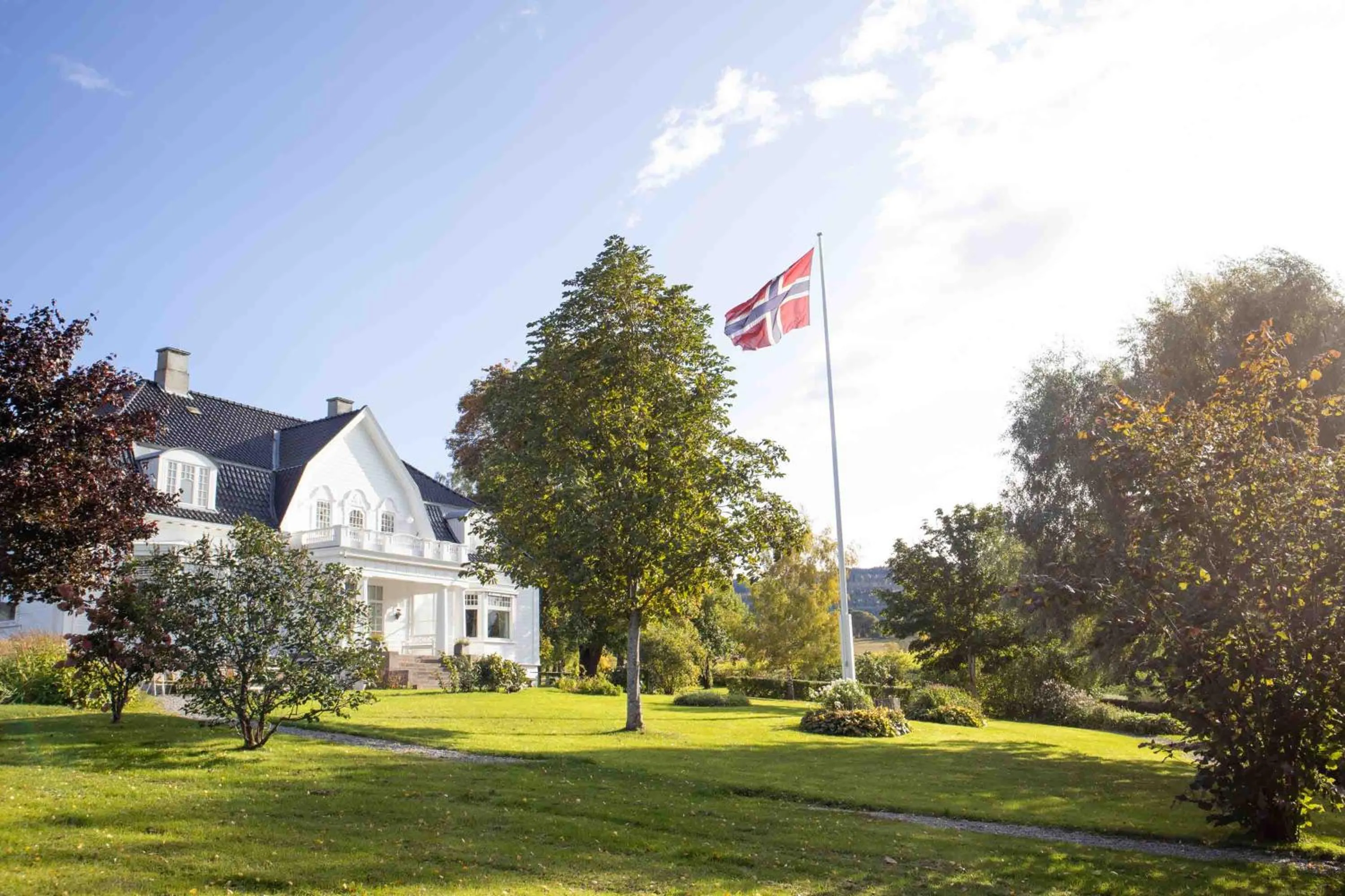 Property building in Thorbjørnrud Hotell