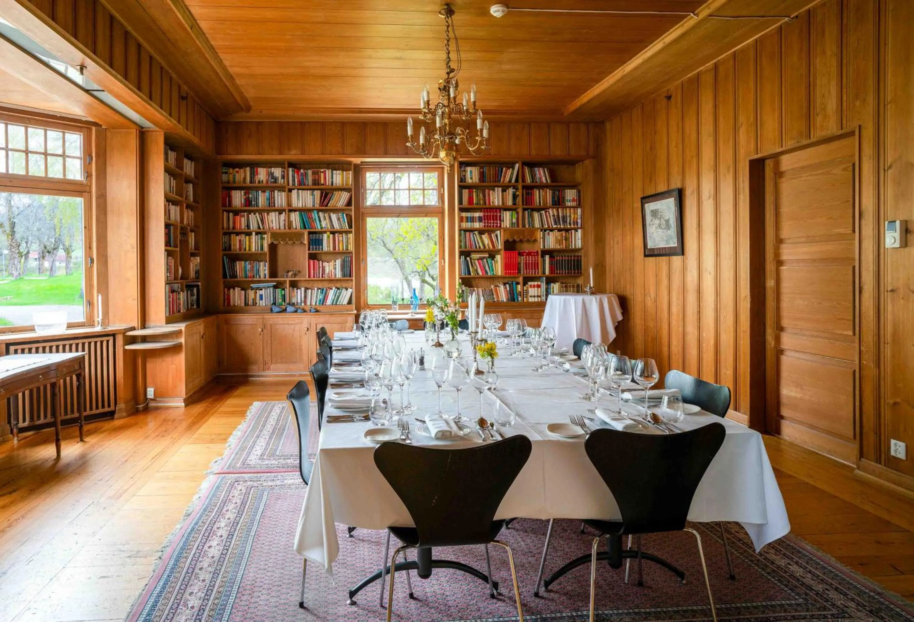 Restaurant/places to eat in Thorbjørnrud Hotell