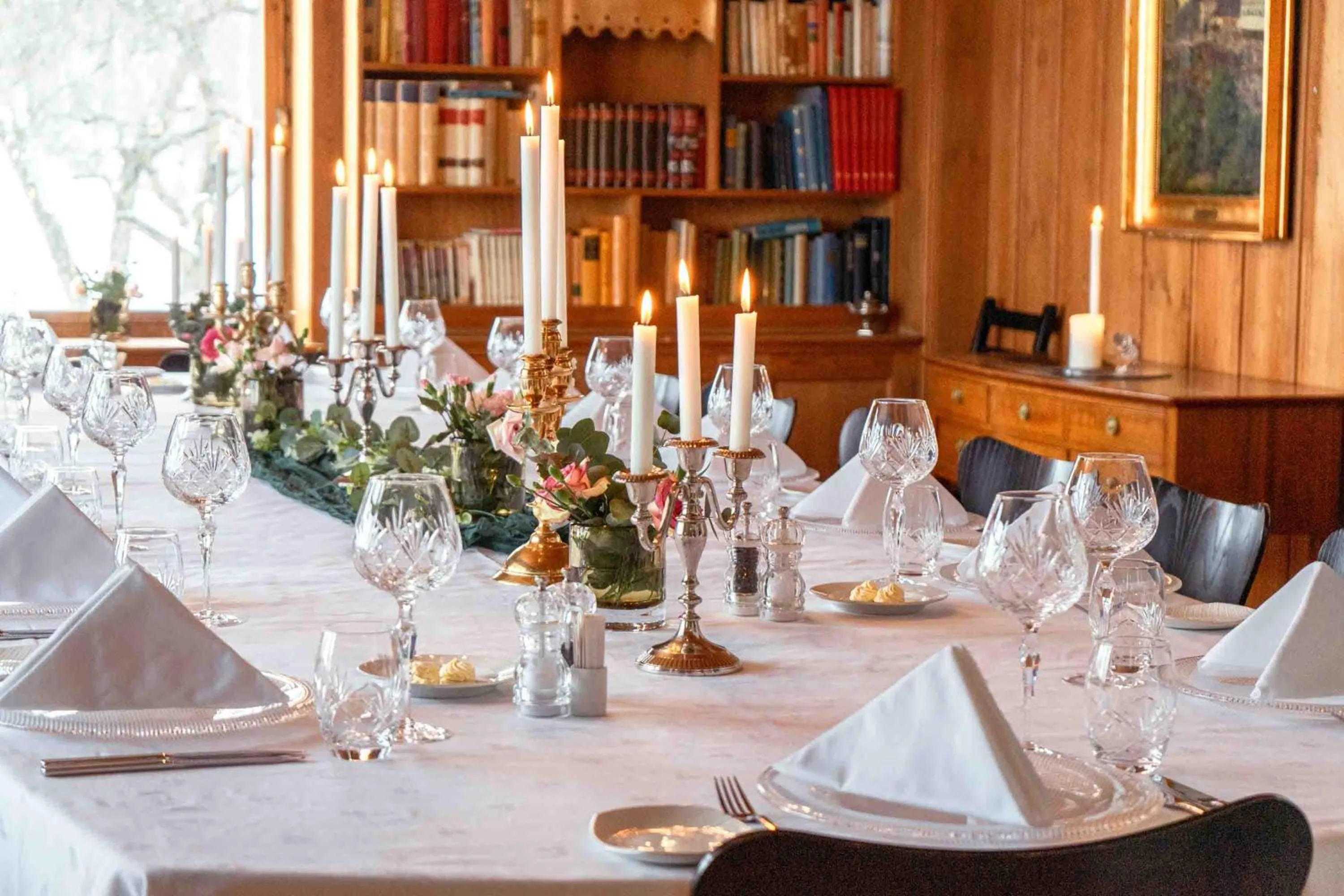 Restaurant/places to eat in Thorbjørnrud Hotell