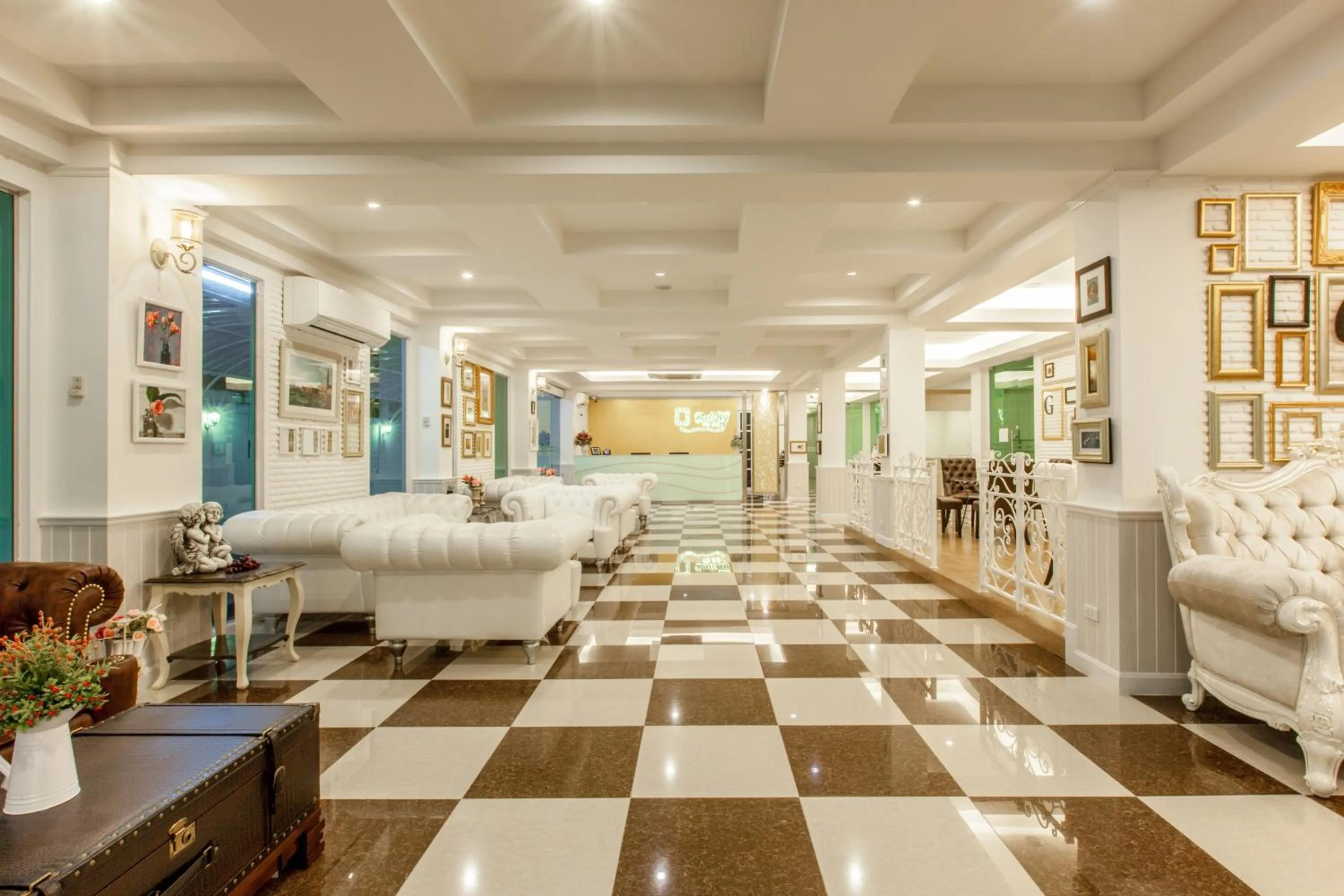 Lobby or reception in Gallery Lake View Hotel