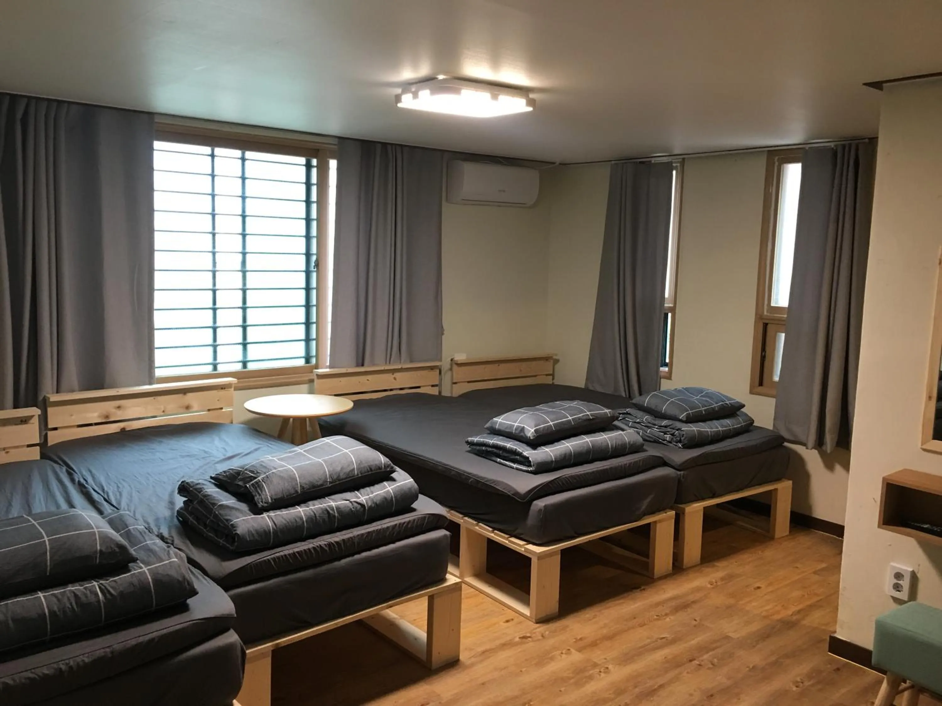 Take 1 Guesthouse Hongdae