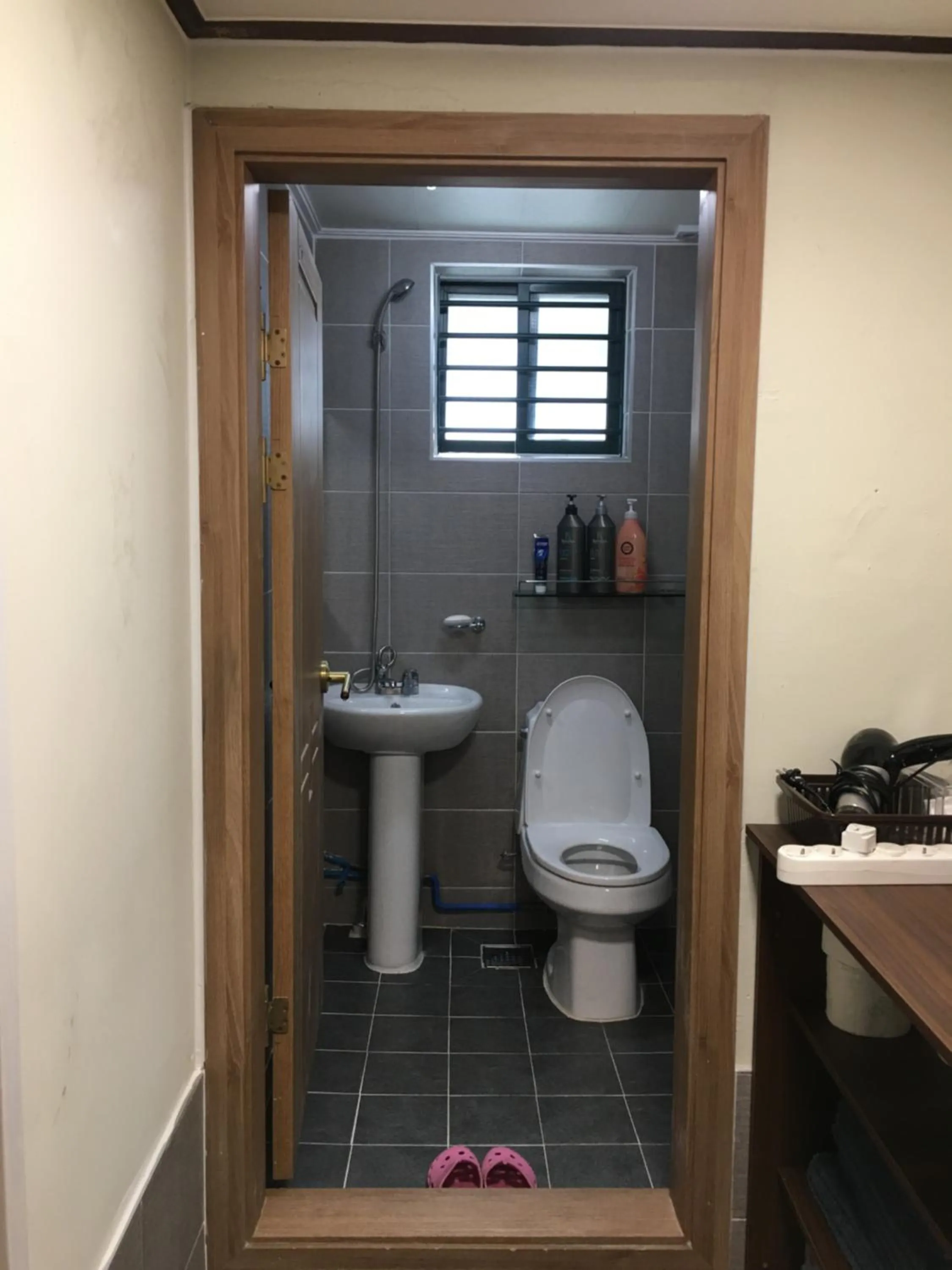 Take 1 Guesthouse Hongdae