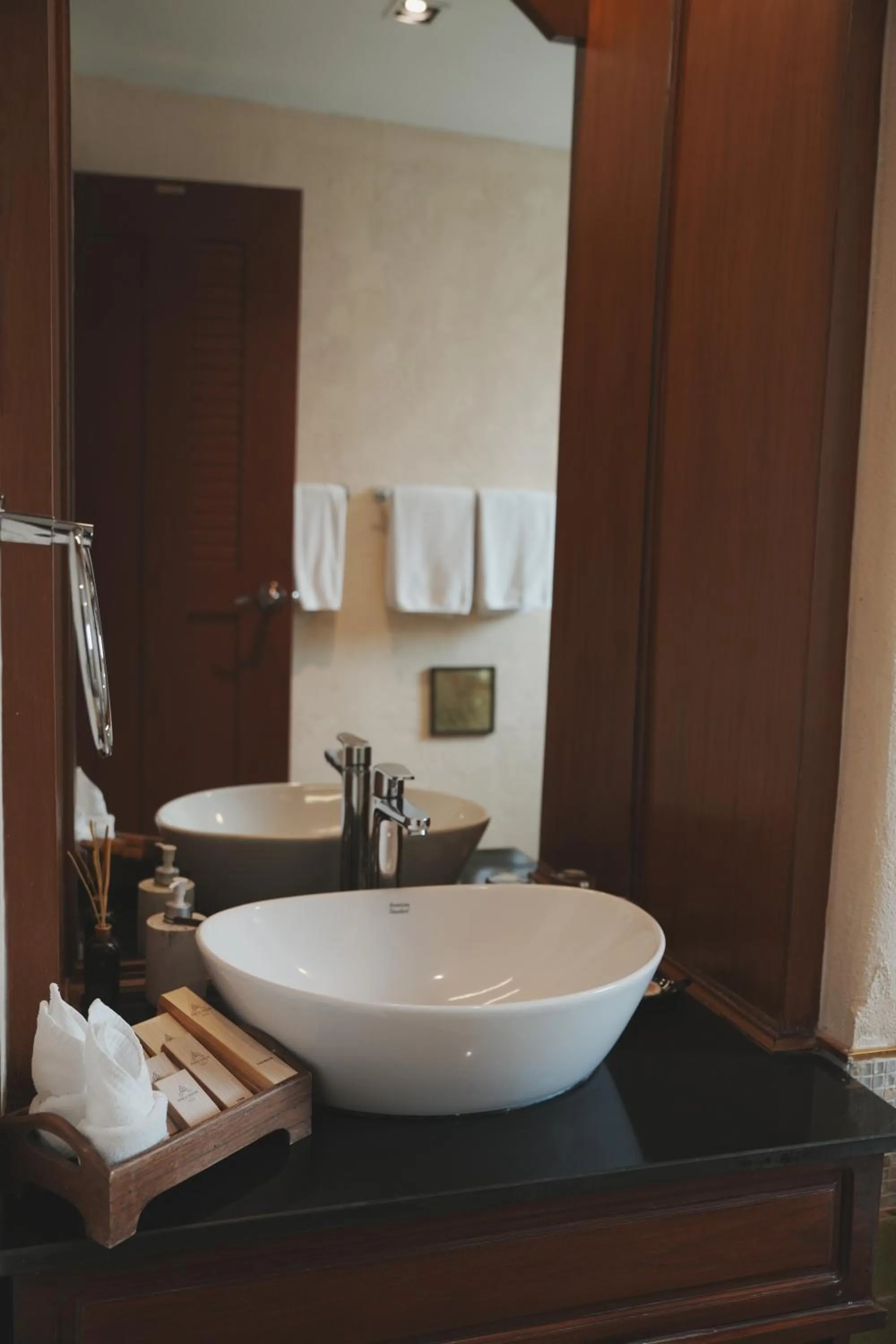 Bathroom in Phra Singh Village