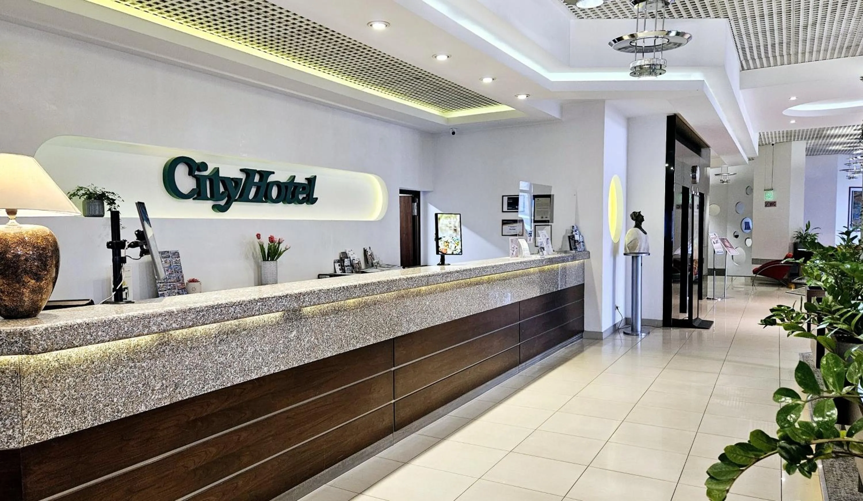 Lobby or reception in City Hotel