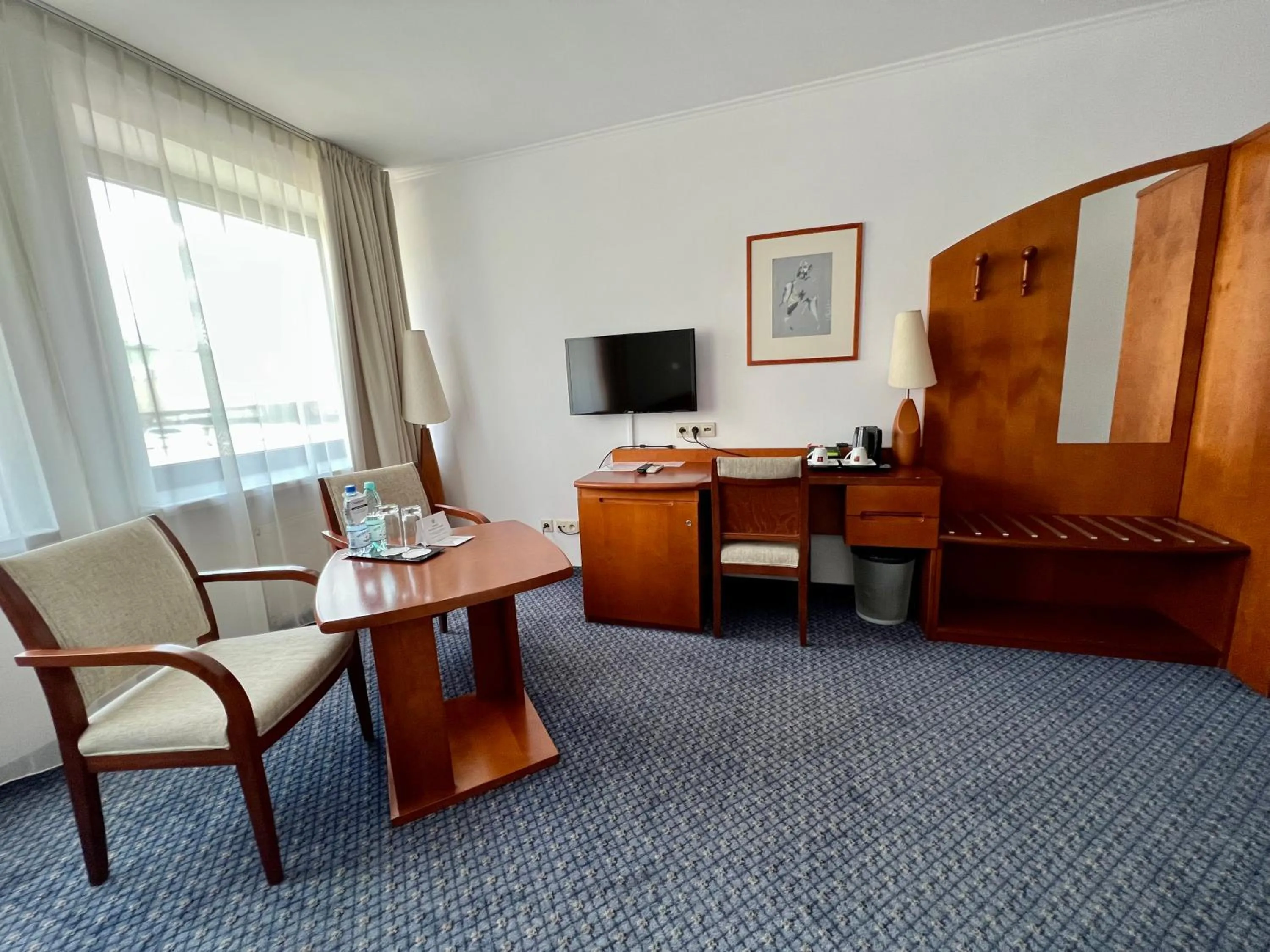 Photo of the whole room in City Hotel