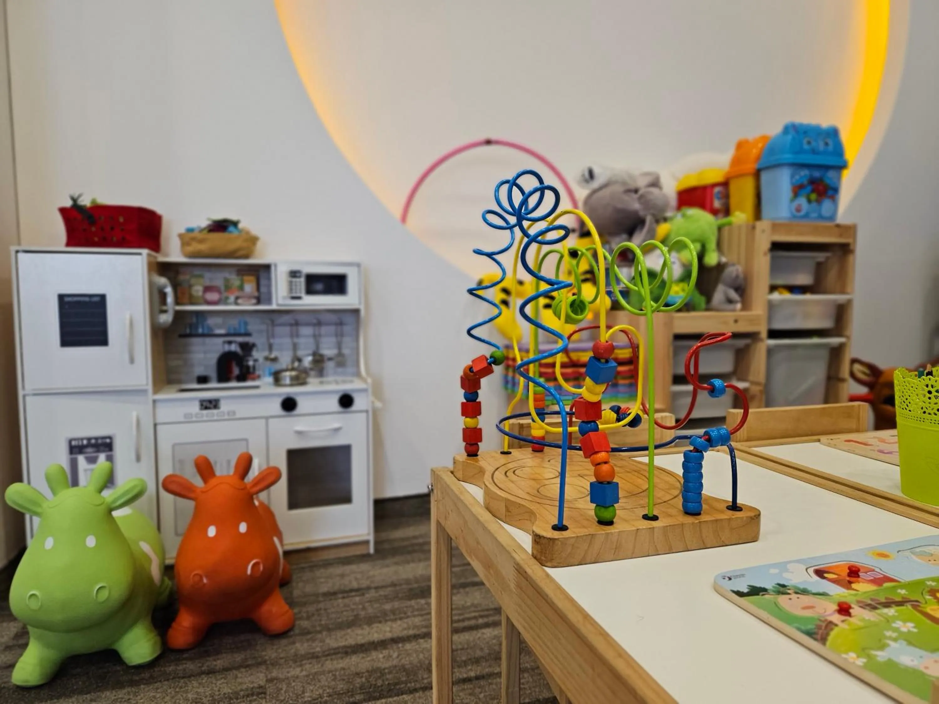 Restaurant/places to eat in City Hotel