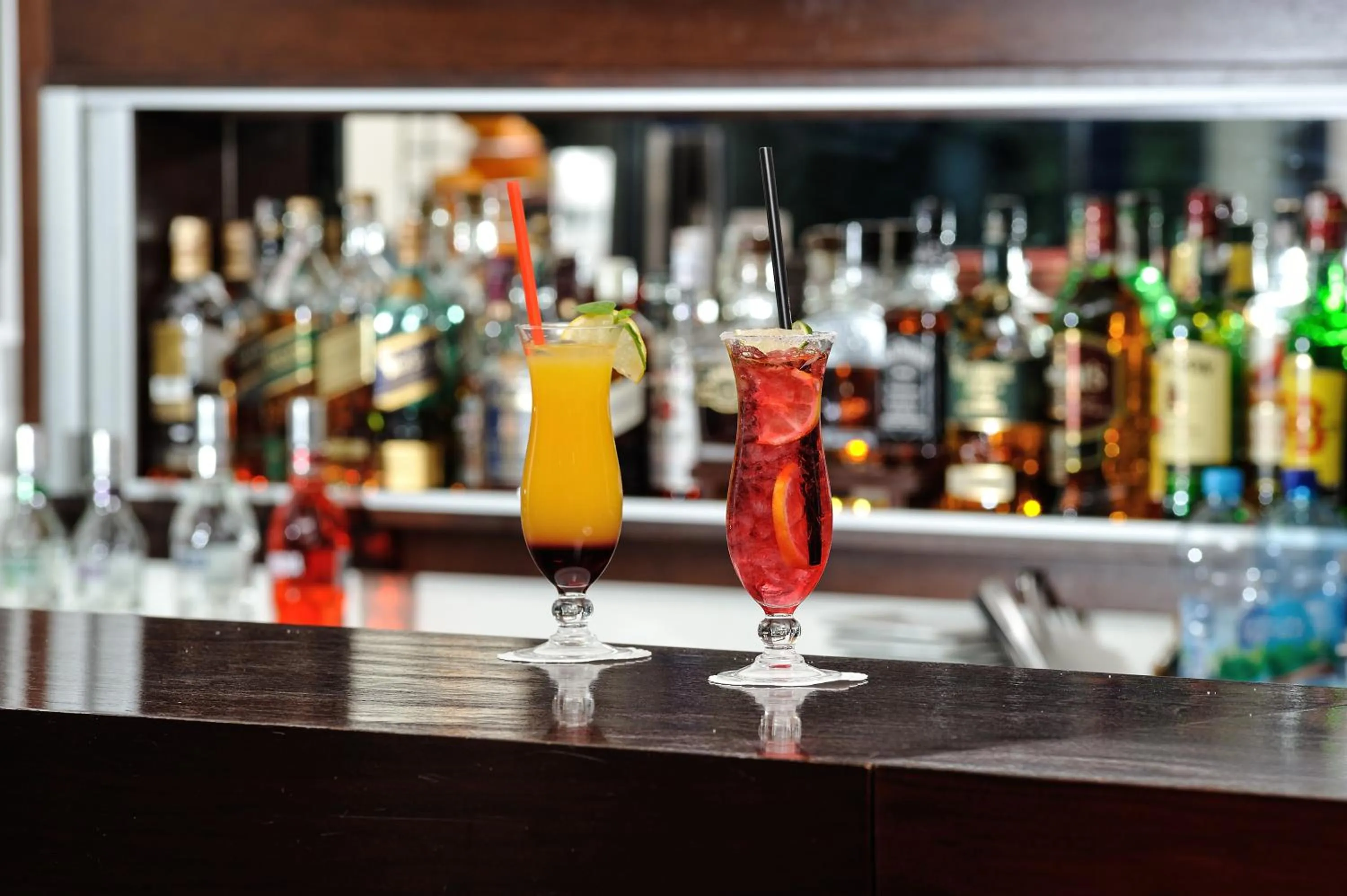 Lounge or bar in City Hotel