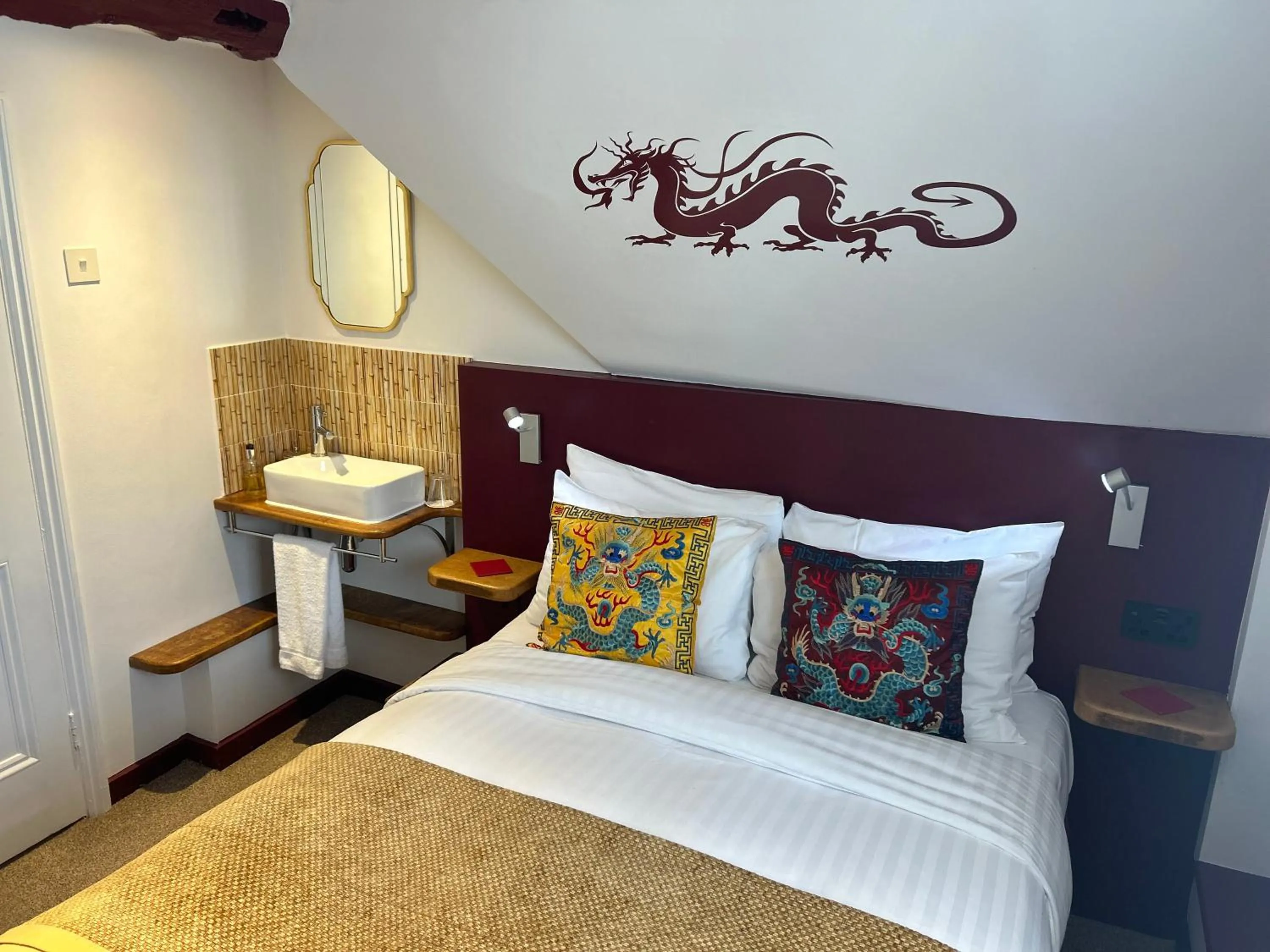 Bed in House of Agnes