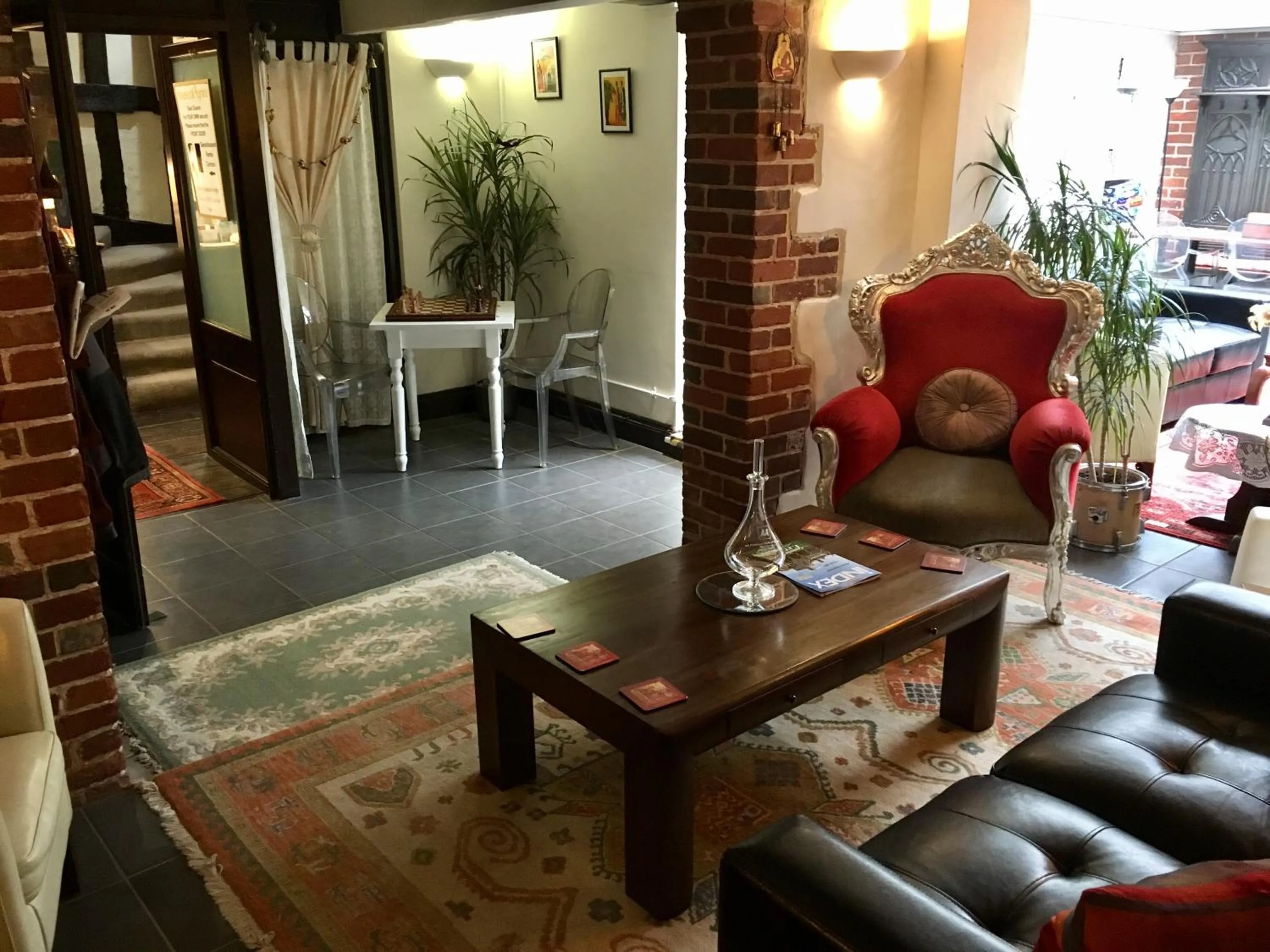 Area and facilities in House of Agnes