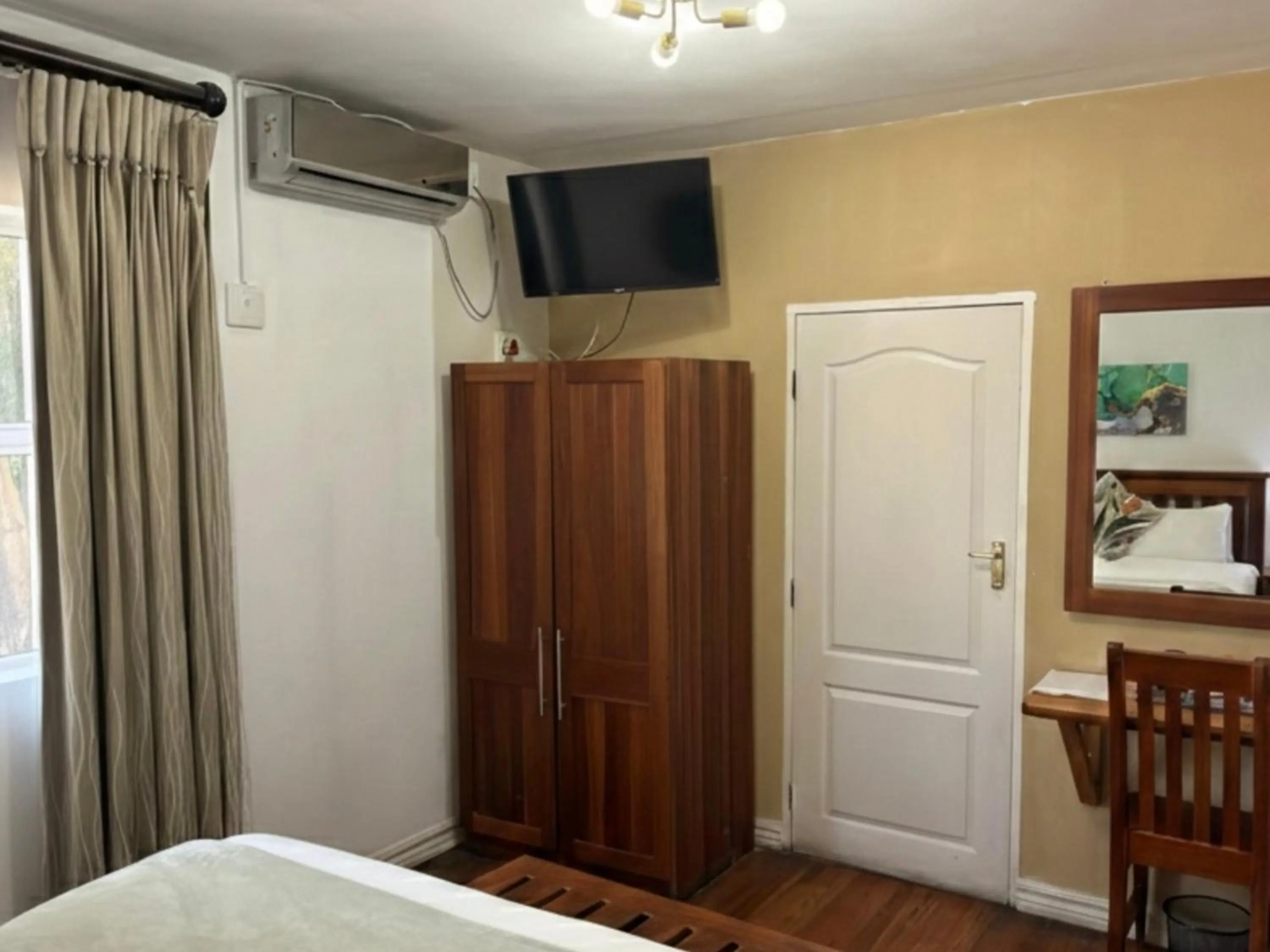 Bedroom, Bed in Lido Hotel