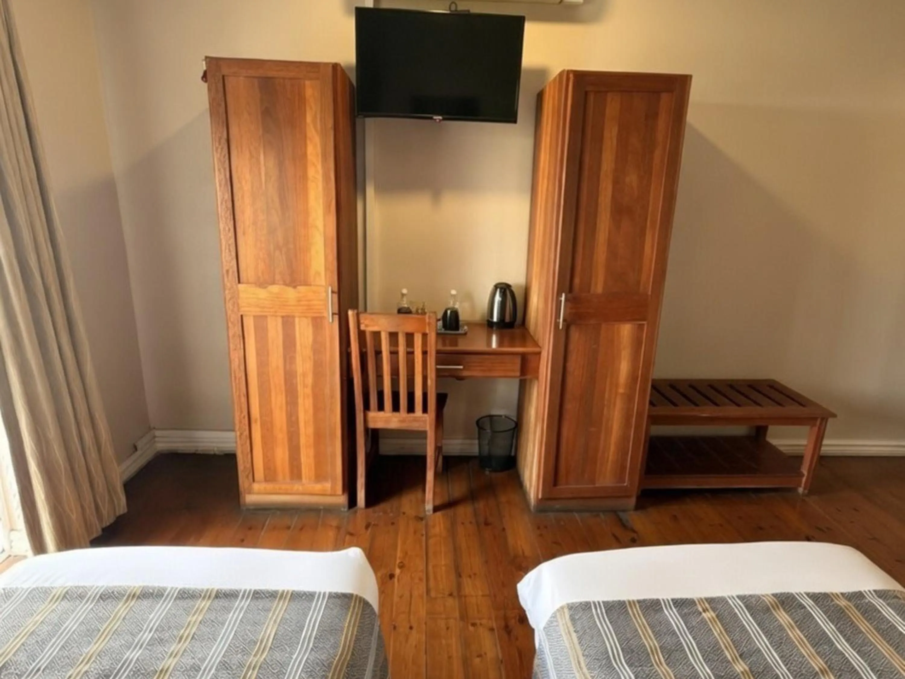 Bedroom, Bed in Lido Hotel