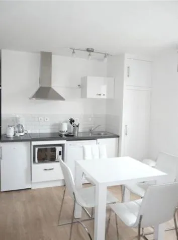 Kitchen or kitchenette in Les Mini-lofts de Paul et Virginie