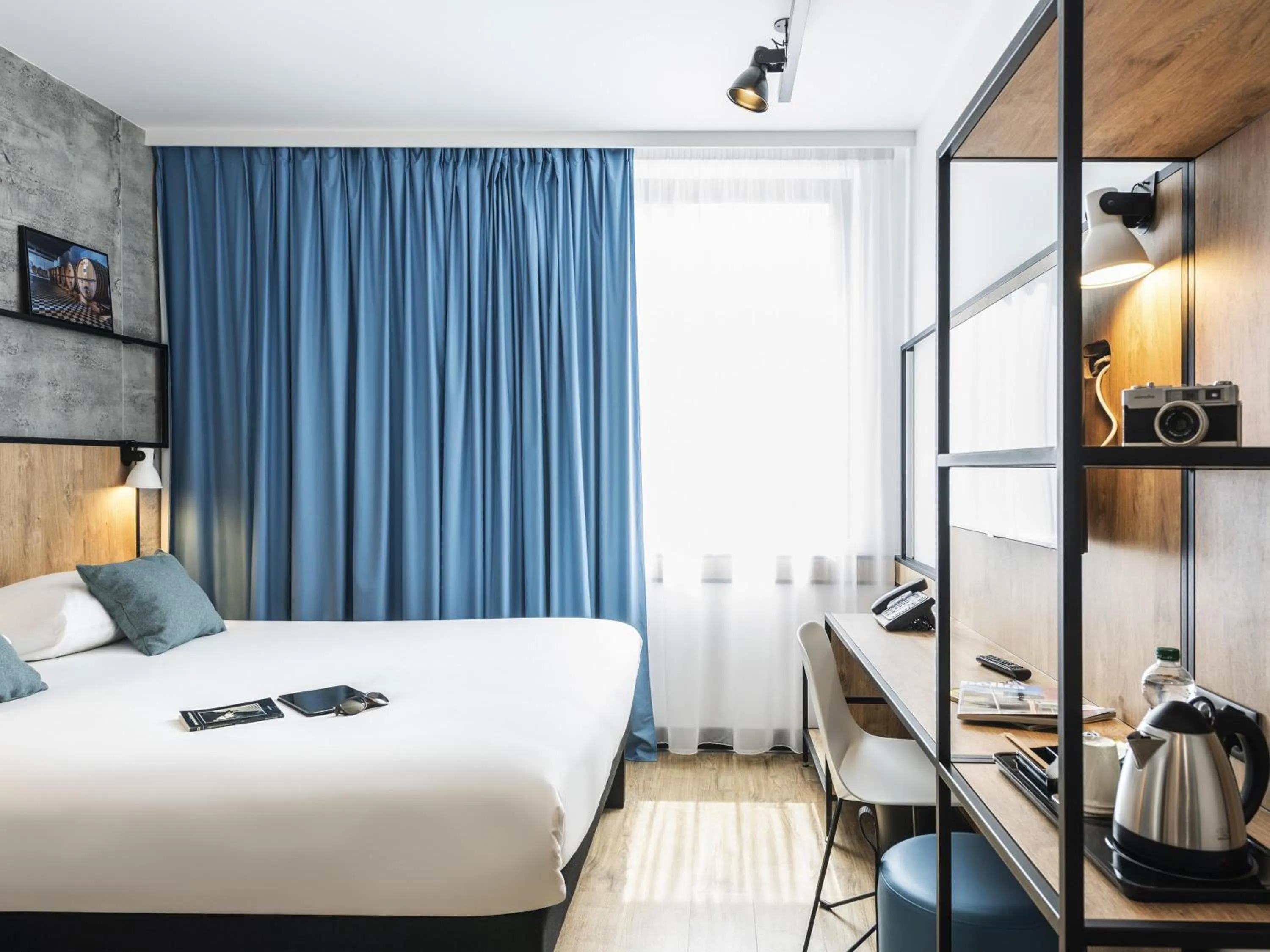 Bedroom, Bed in ibis Lyon Sud Oullins