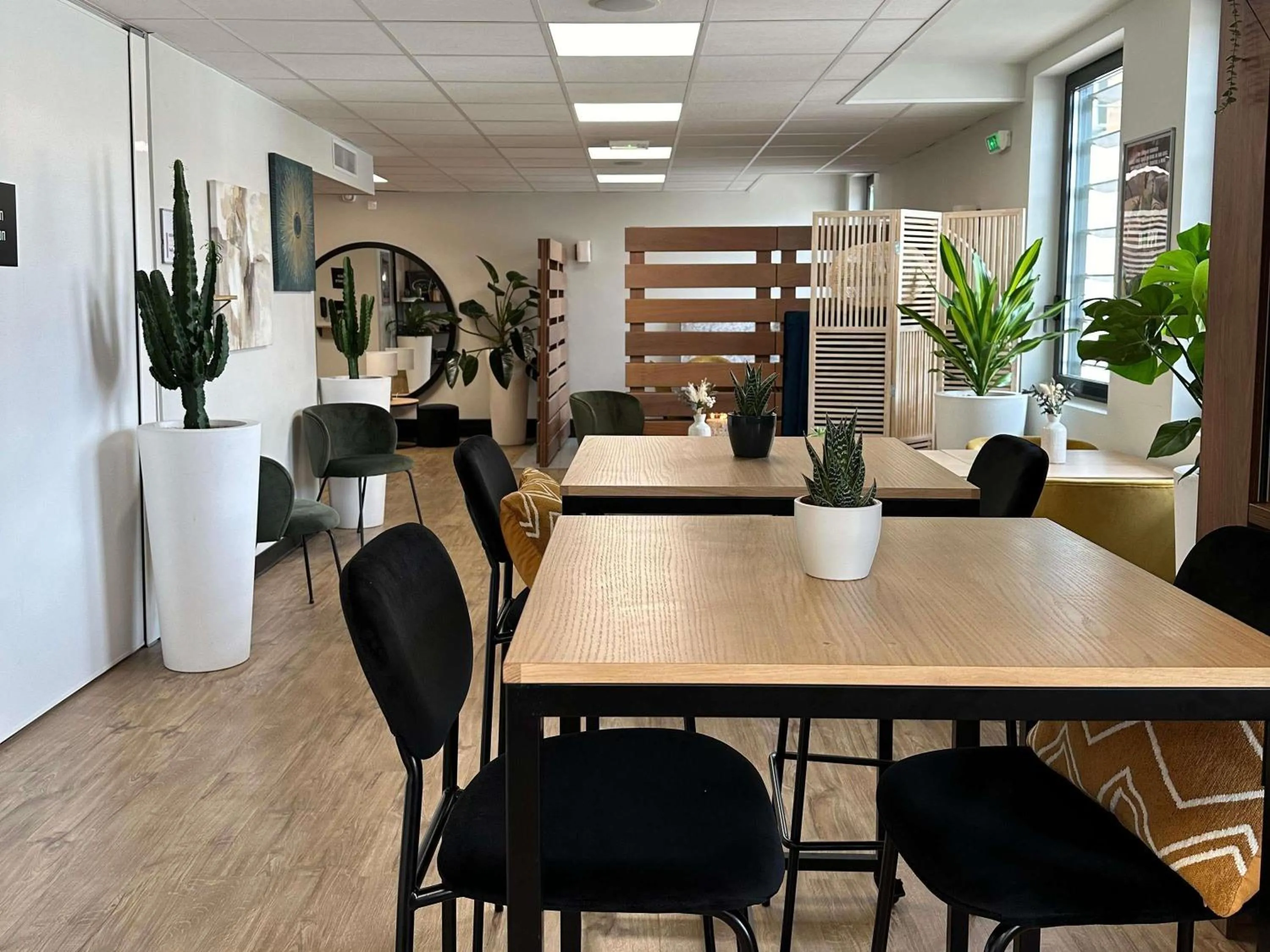 Meeting/conference room in ibis Lyon Sud Oullins